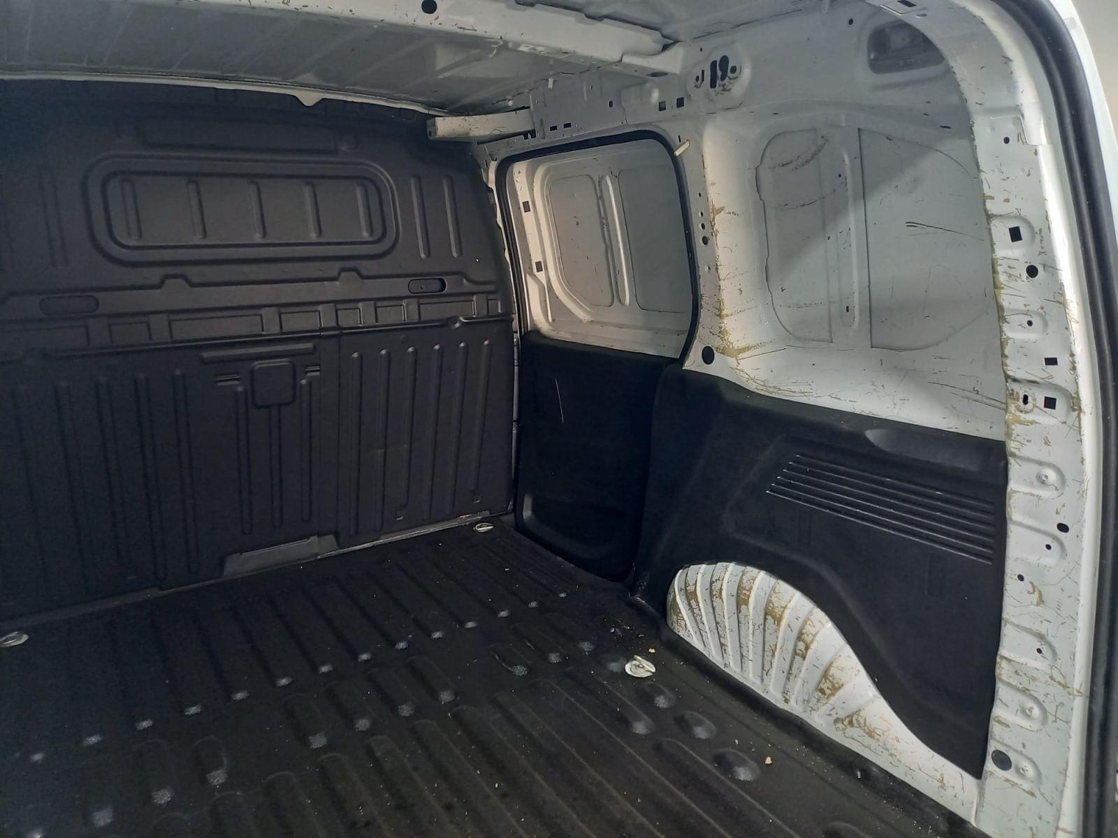 PEUGEOT PARTNER PRO STANDARD 600KG BLUE HDi 73 KW FURGÓN 10