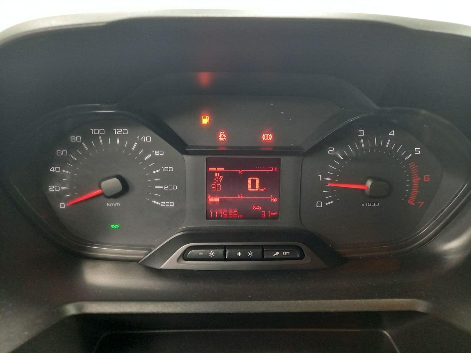 PEUGEOT PARTNER PRO STANDARD 600KG BLUE HDi 73 KW FURGÓN 11