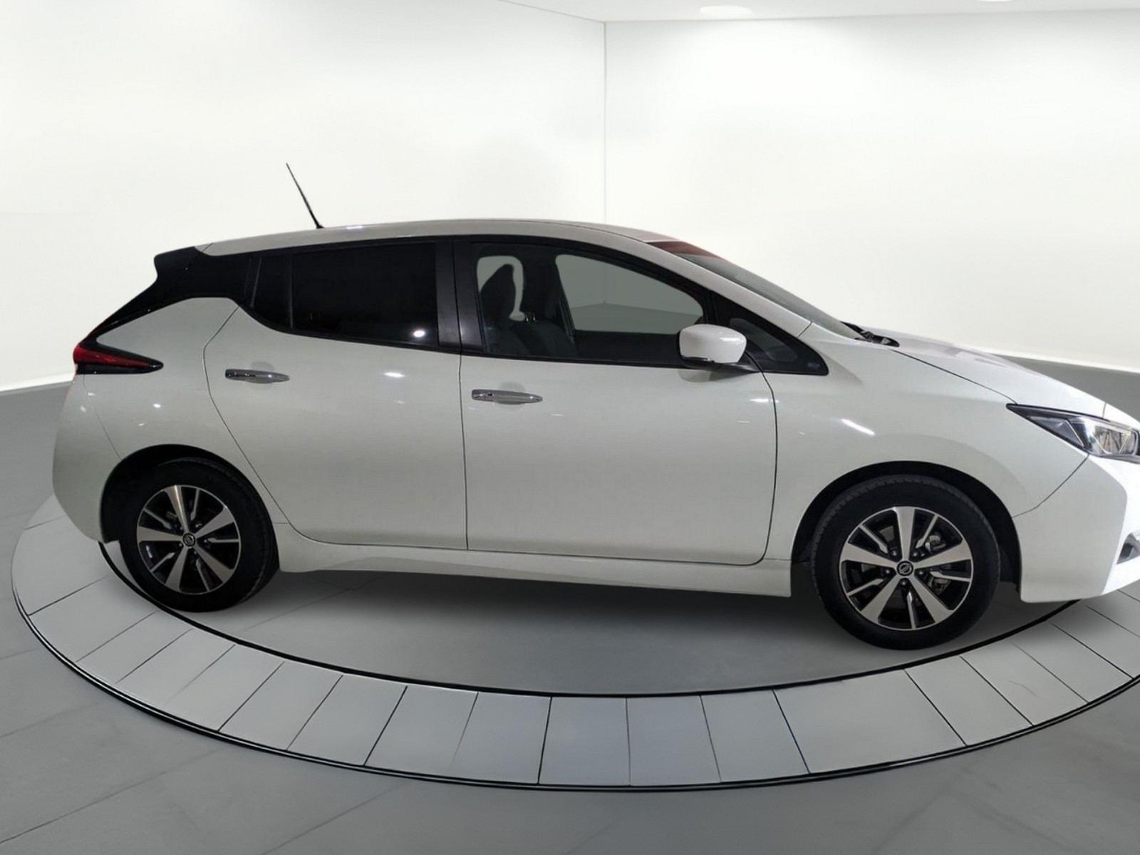 NISSAN LEAF 40 KWH ACENTA ACCESS 3 