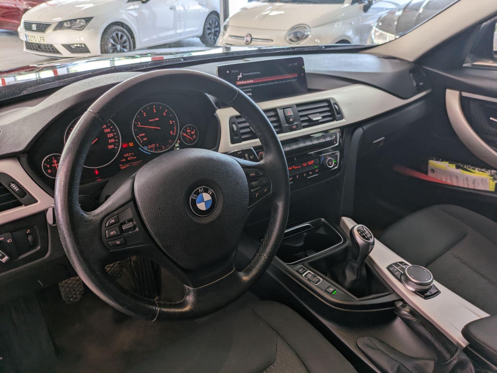 BMW SERIE 3 TOURING 318D 12 