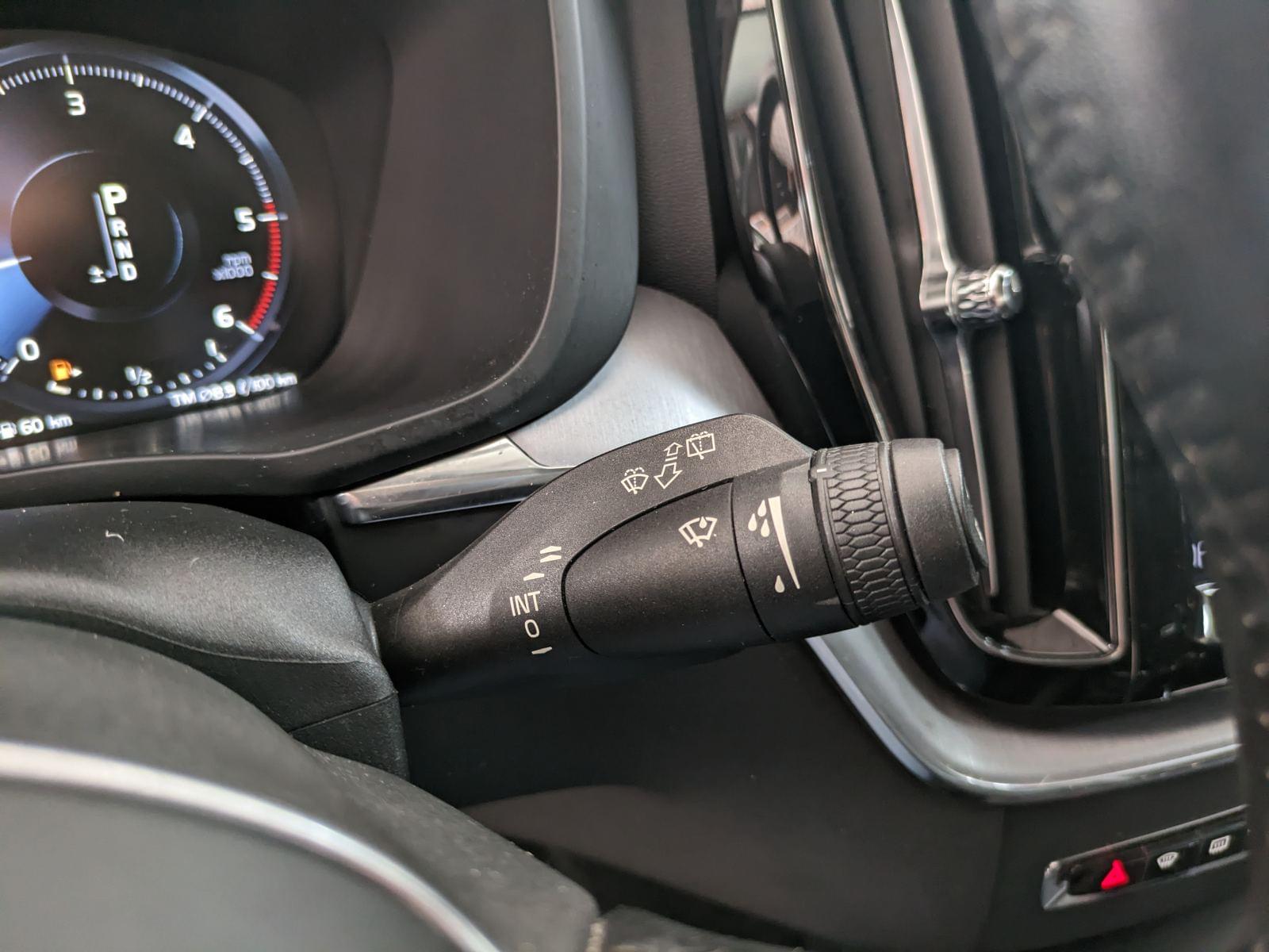 VOLVO XC60 2.0 D4 BUSINESS PLUS AUTO GEAR 16 