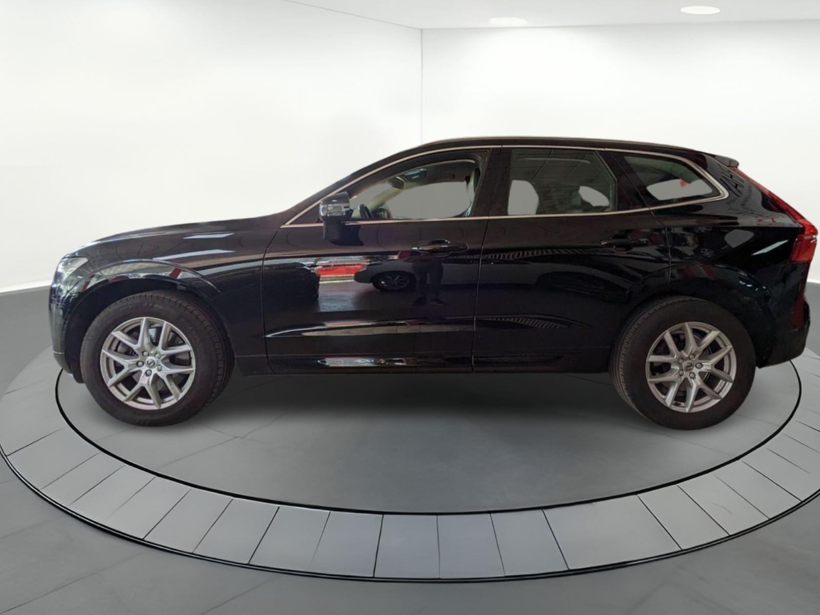 VOLVO XC60 2.0 D3 MOMENTUM MANUAL 4 