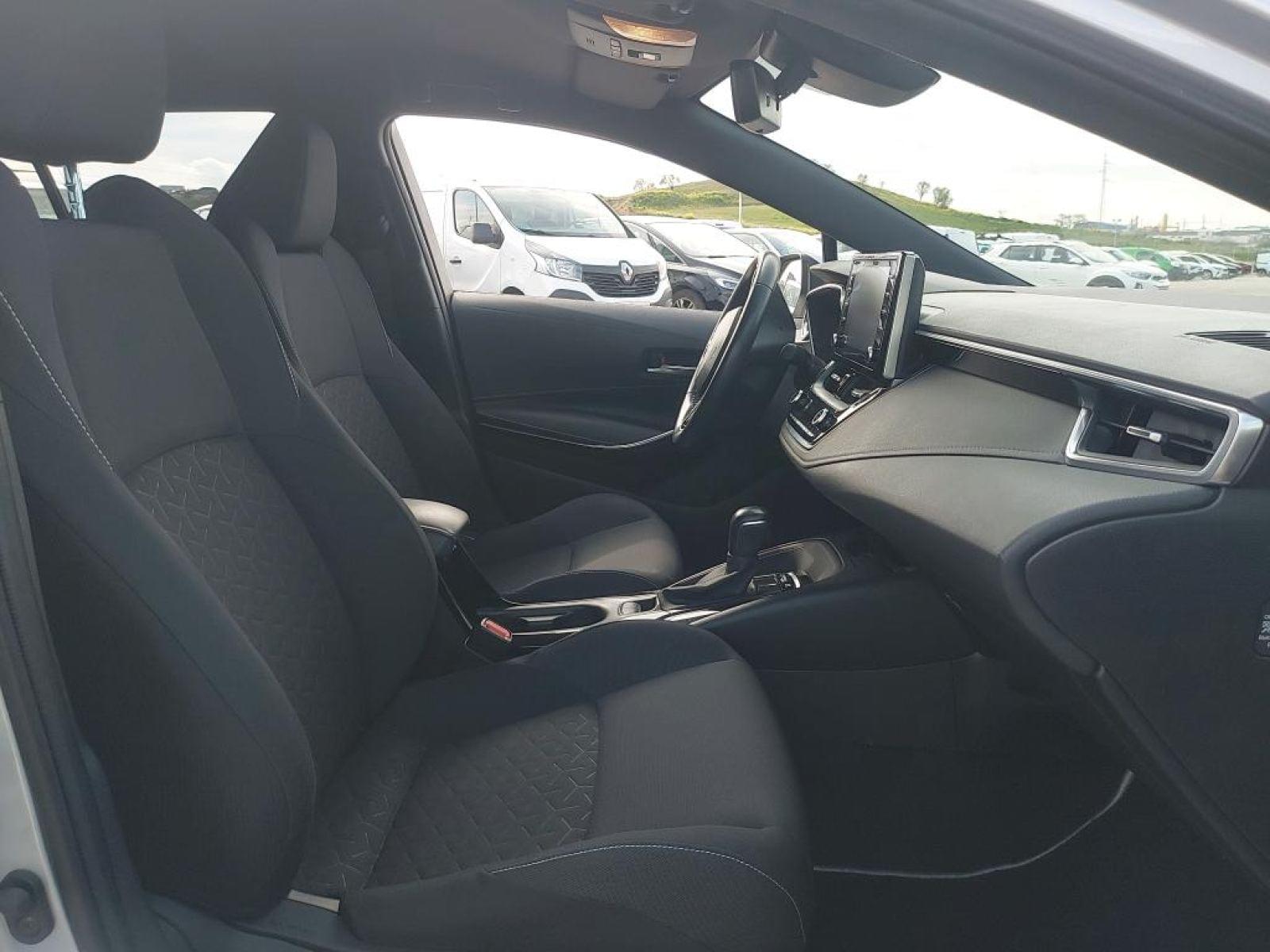 TOYOTA COROLLA 1.8 125H FEEL! E-CVT TOURING SPORT 3 