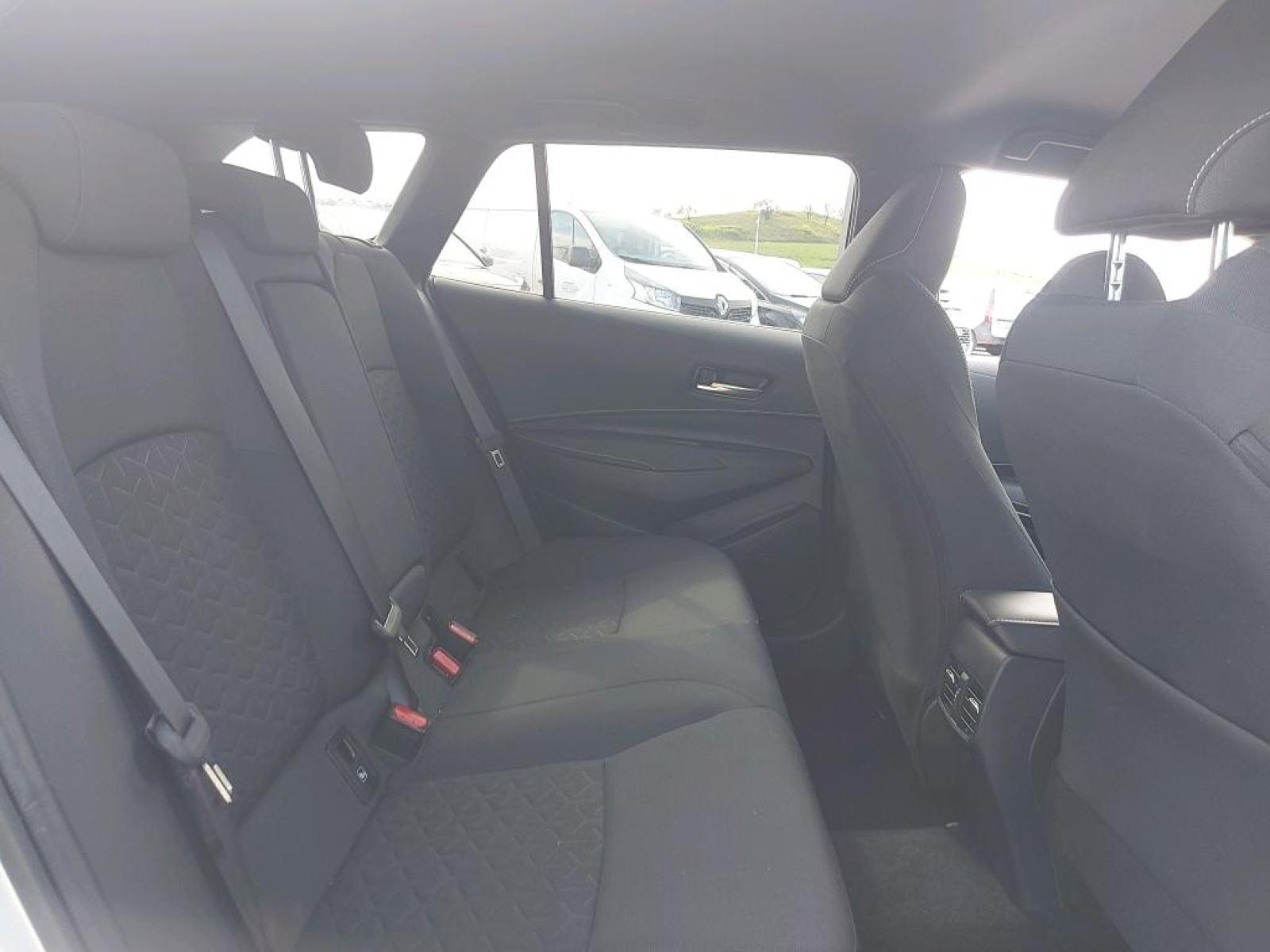 TOYOTA COROLLA 1.8 125H FEEL! E-CVT TOURING SPORT 6 