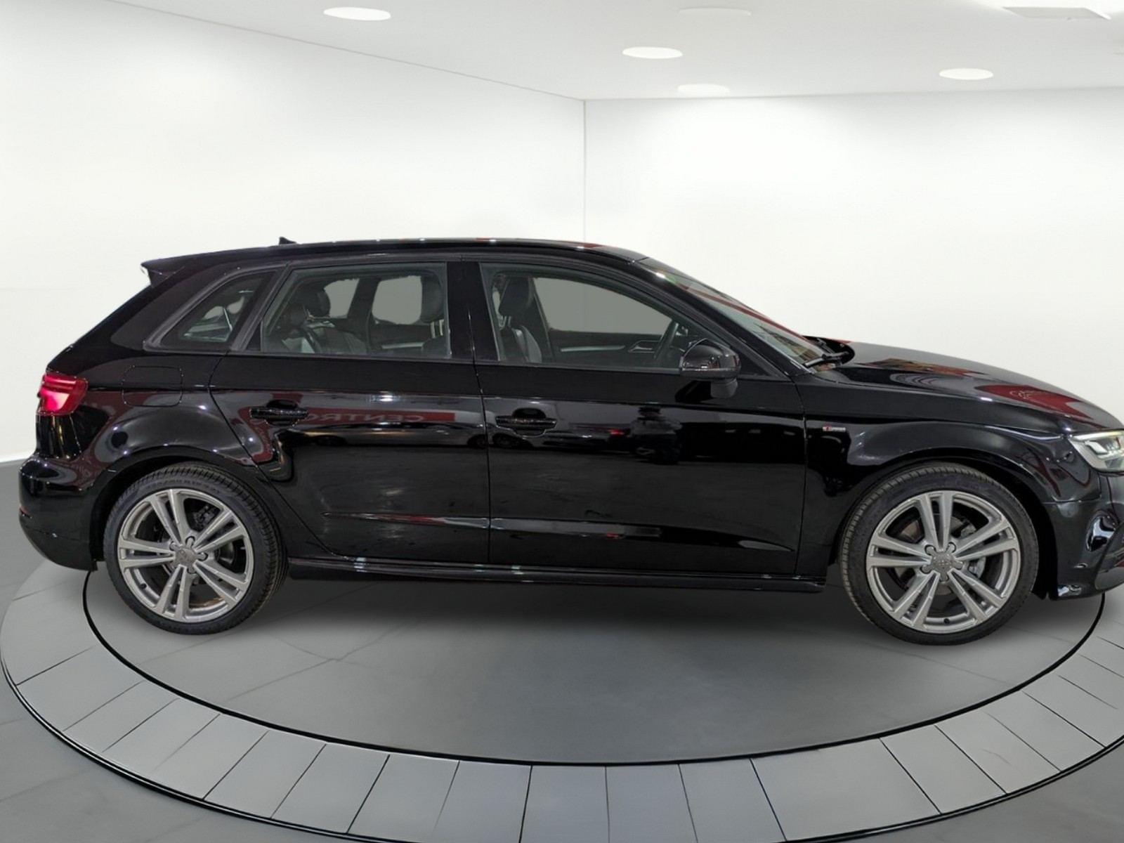 AUDI A3 SPORTBACK S LINE 30 TDI 85KW (116CV) 2 