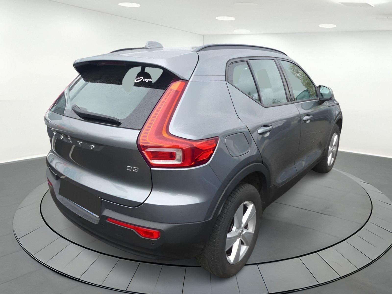 VOLVO XC40 2.0 D3 1 