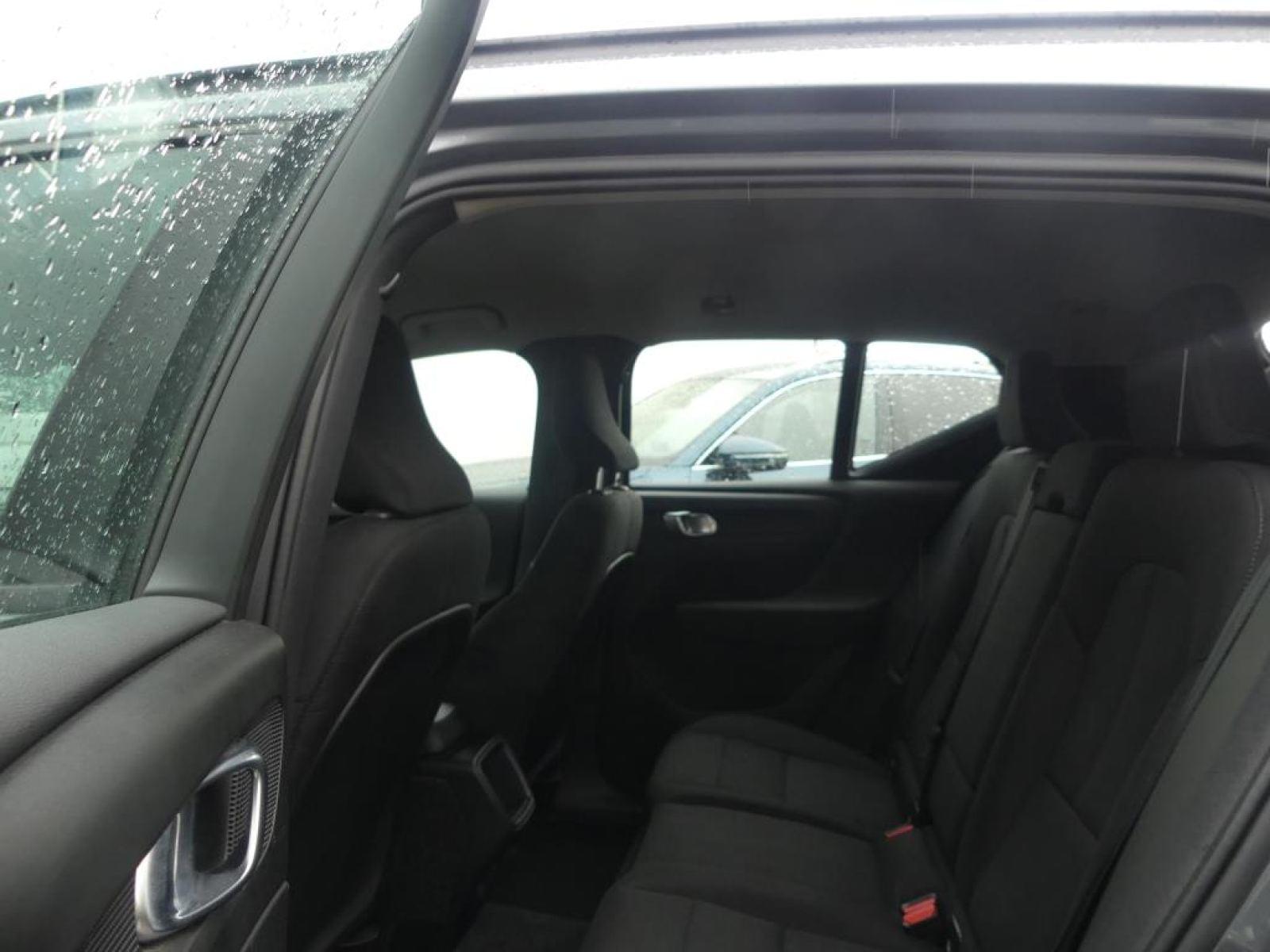 VOLVO XC40 2.0 D3 3 