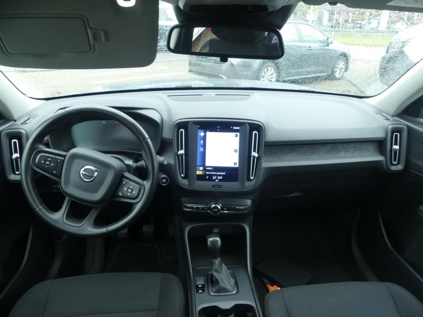 VOLVO XC40 2.0 D3 4 