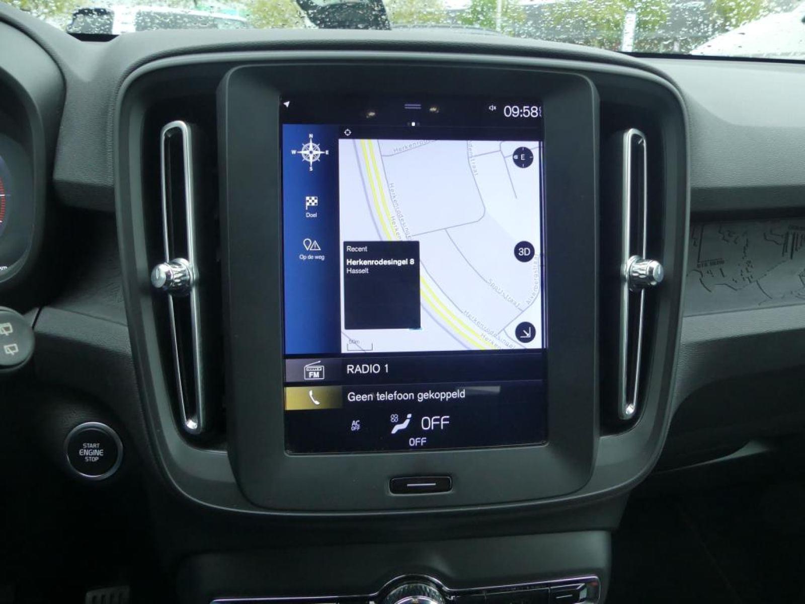 VOLVO XC40 2.0 D3 7 