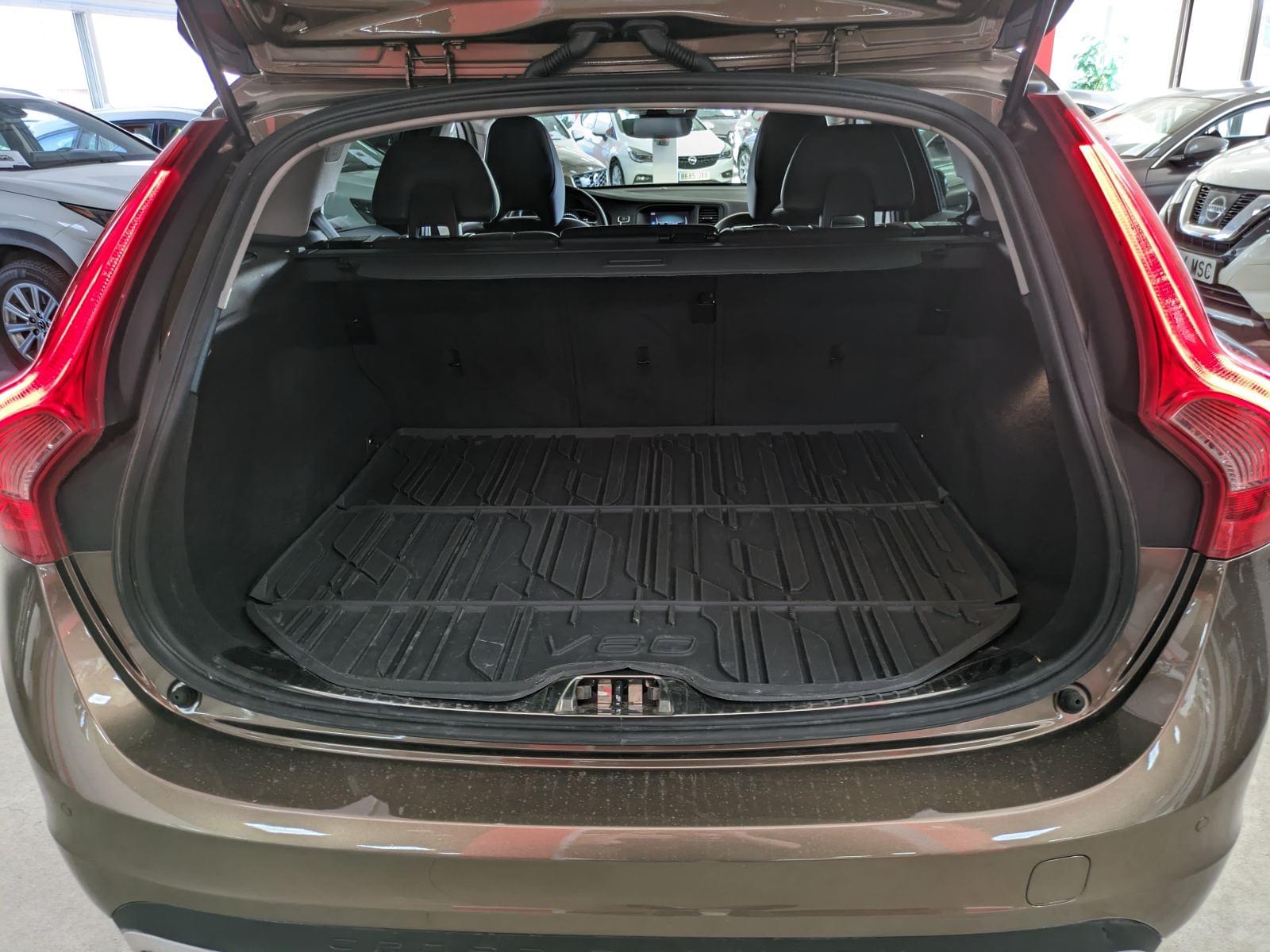 VOLVO V60 CROSS COUNTRY 2.0 D3 PLUS 11 