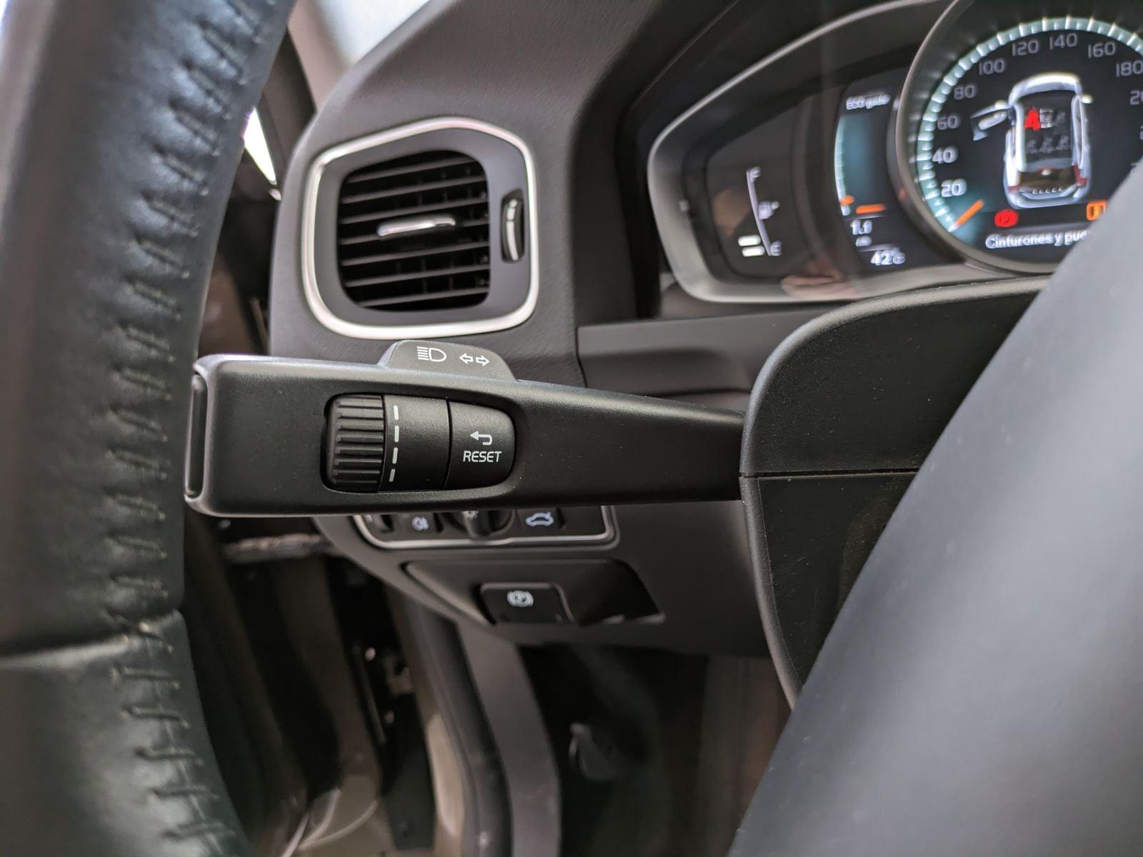 VOLVO V60 CROSS COUNTRY 2.0 D3 PLUS 16 