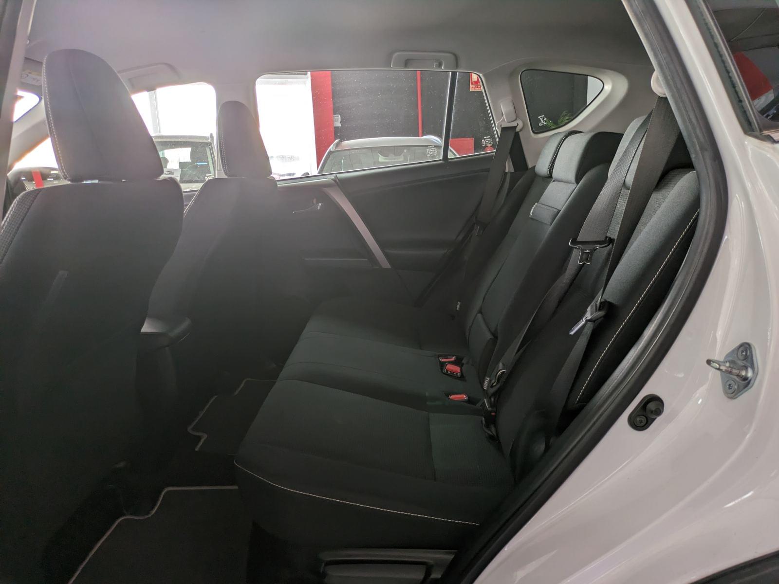 TOYOTA RAV4 2.5l HYBRID 4WD ADVANCE 8 