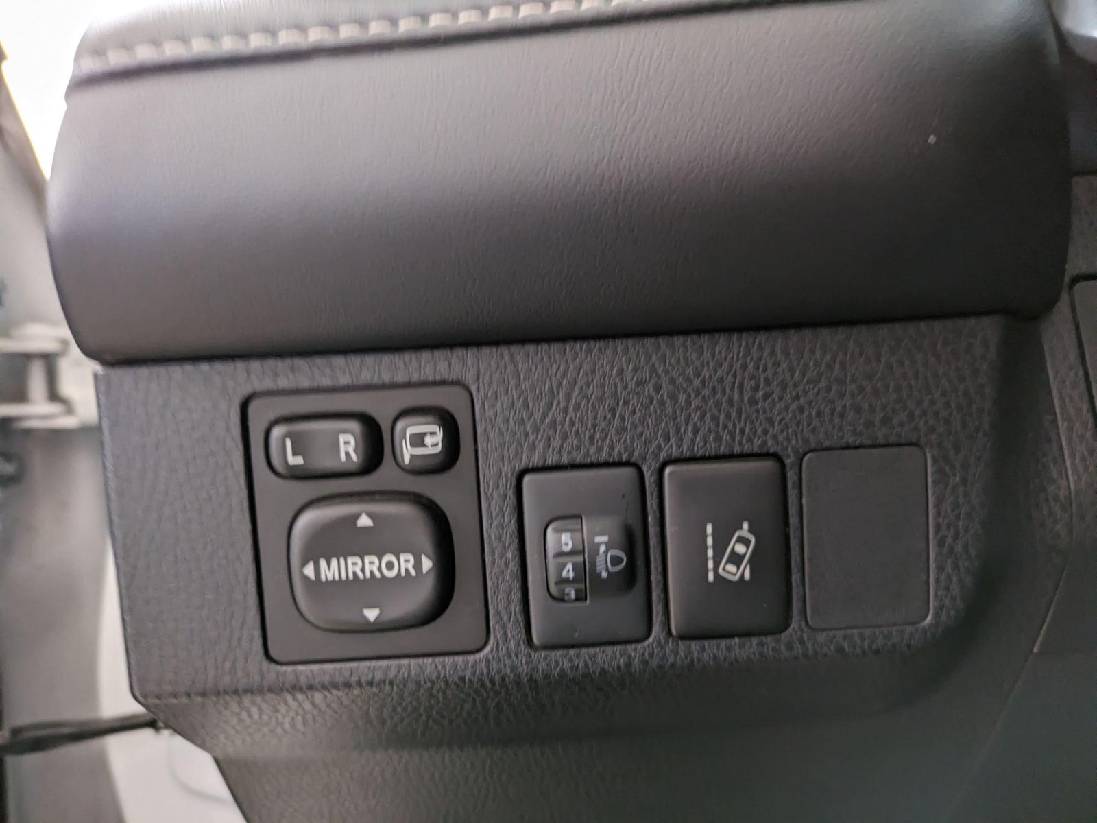 TOYOTA RAV4 2.5l HYBRID 4WD ADVANCE 17 
