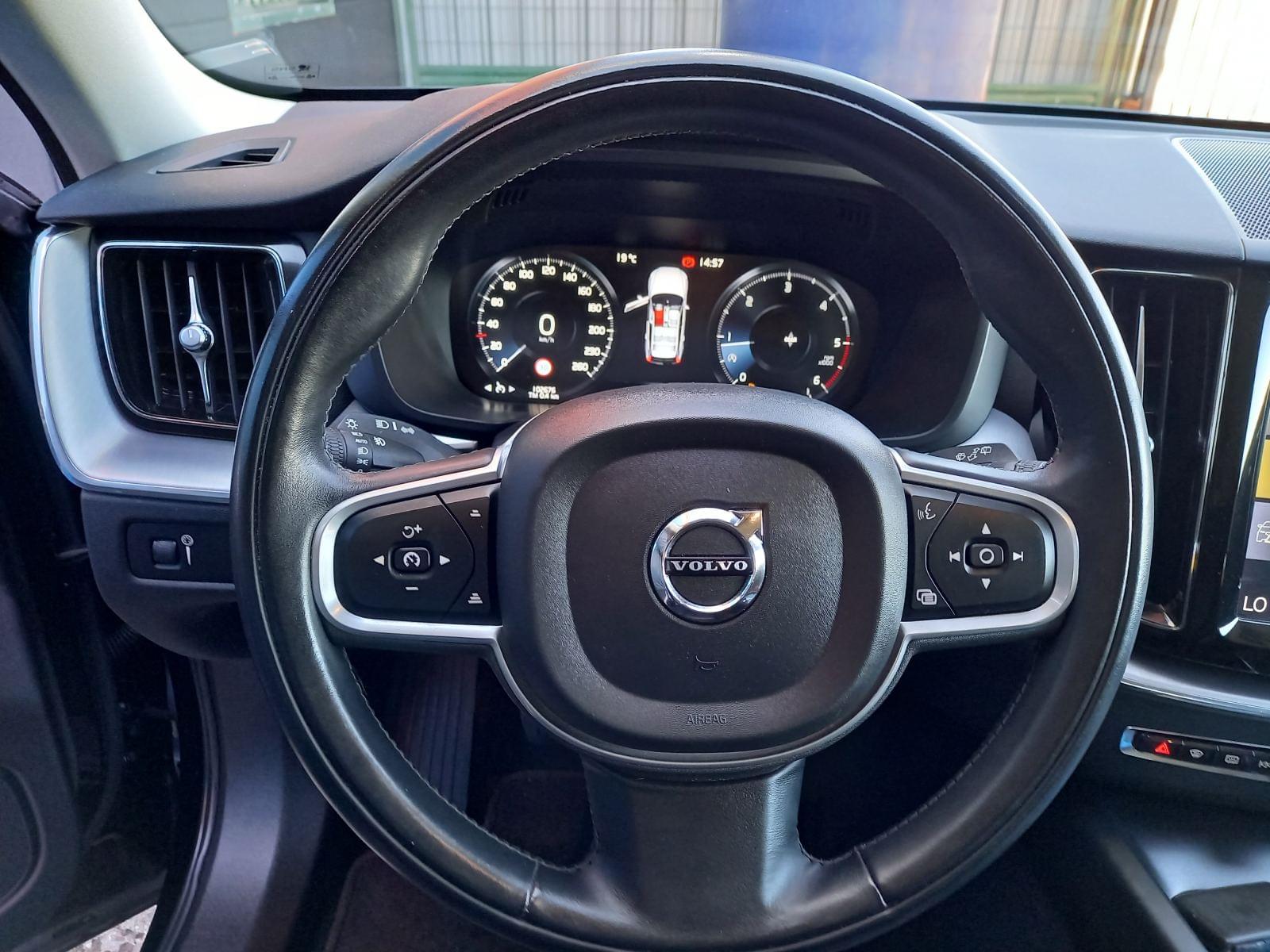 VOLVO XC60 2.0 D3 MOMENTUM PRO ADBLUE 16 