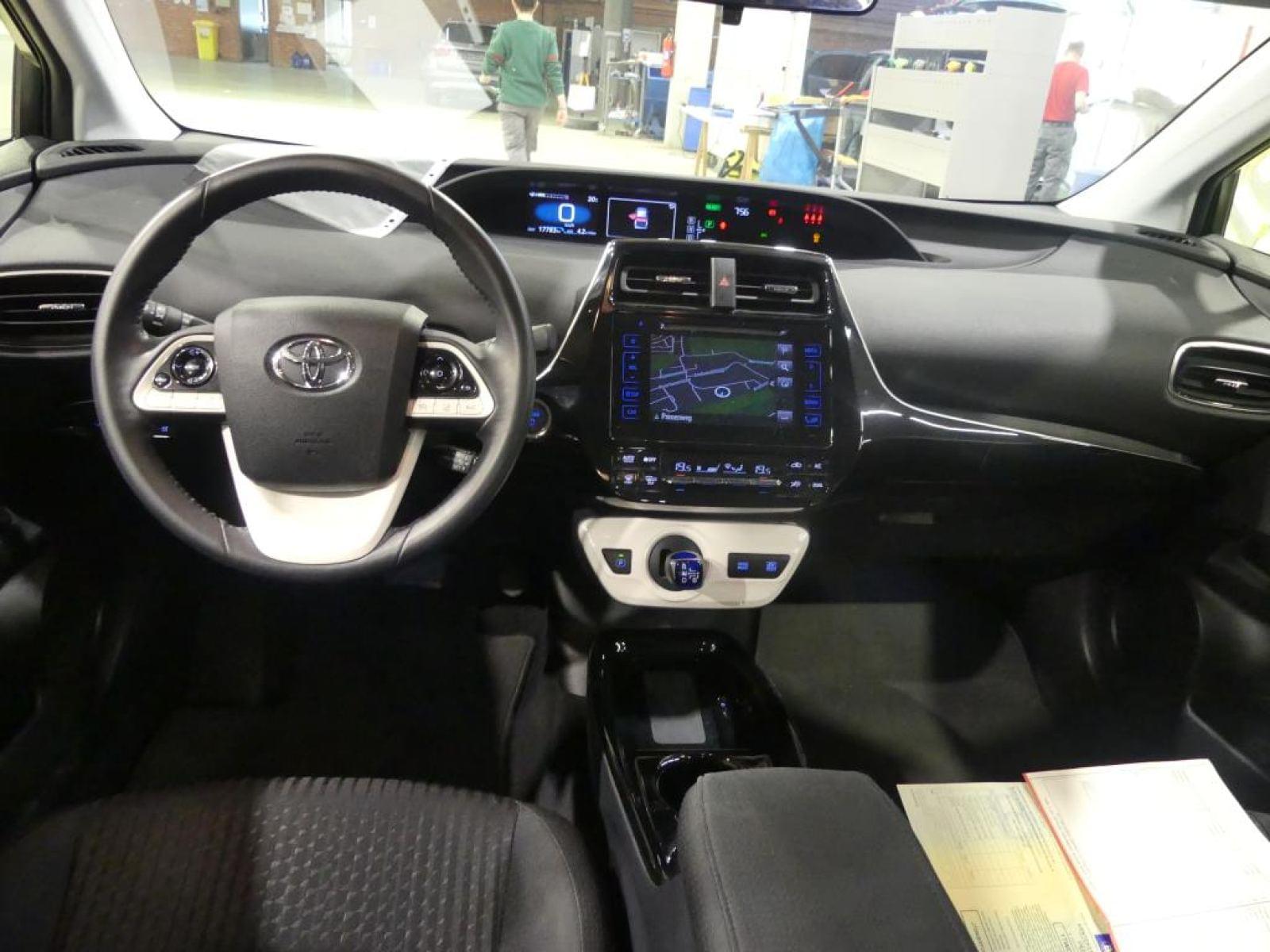 TOYOTA PRIUS 1.8I VVT-I HYBRID BUSINESS CVT 6 