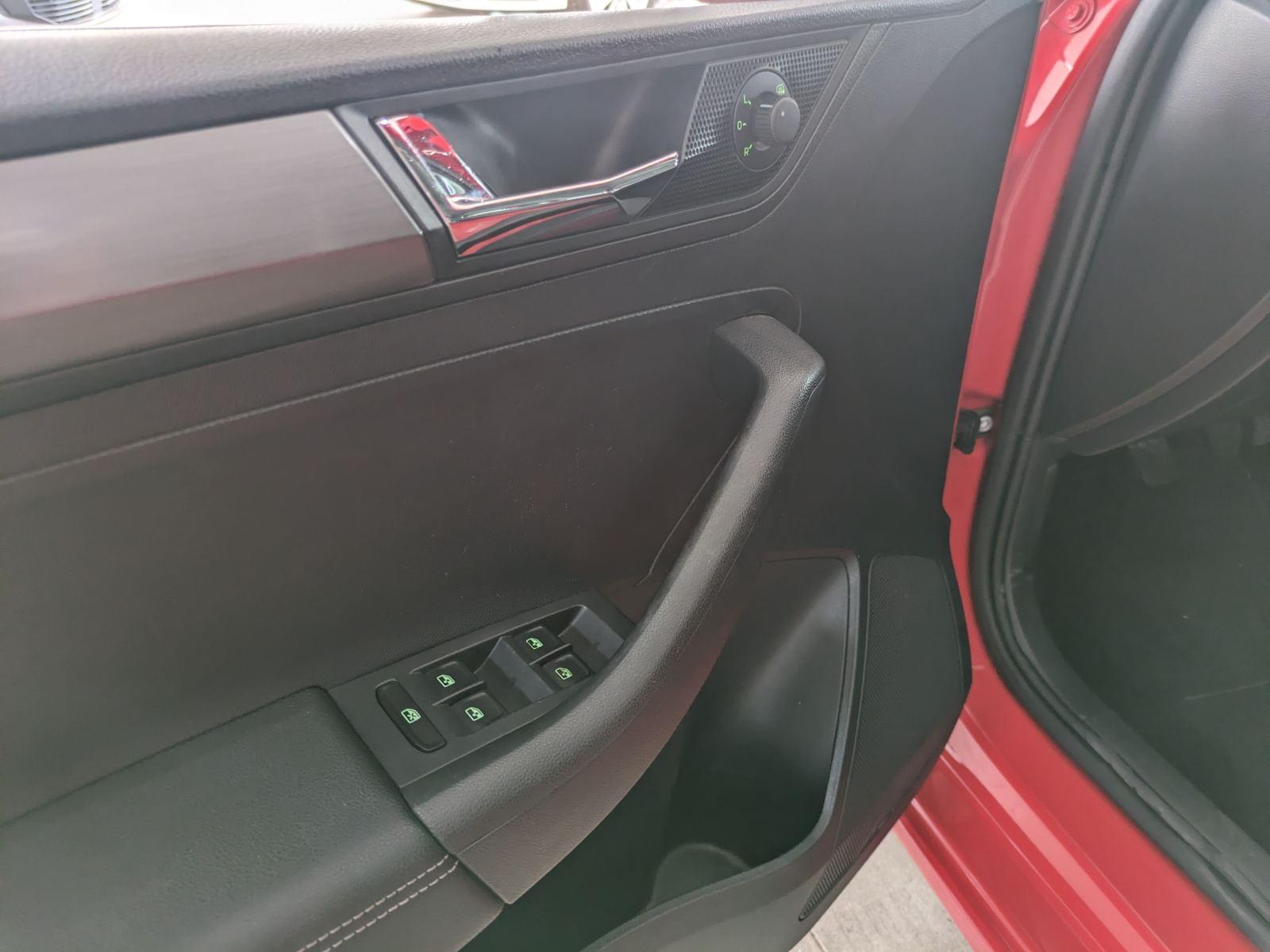 SKODA SPACEBACK 1.6 TDI CR STYLE 17 