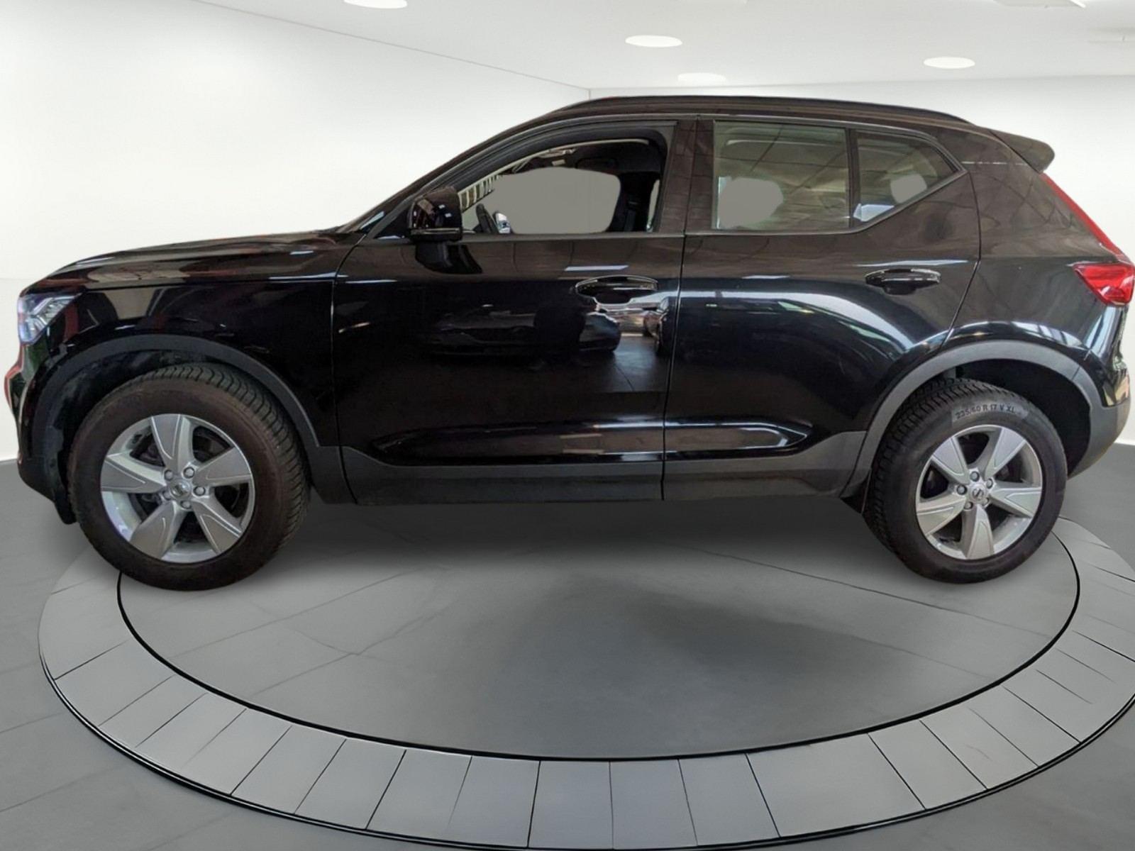 VOLVO XC40 2.0 D3 2 