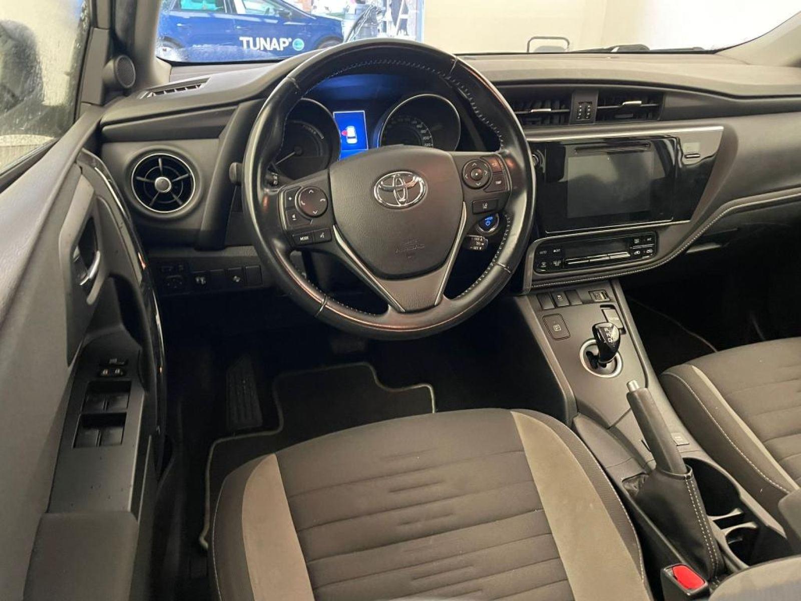 TOYOTA AURIS FAMILIAR 1.8 140H ACTIVE TOURING SPORTS 3 