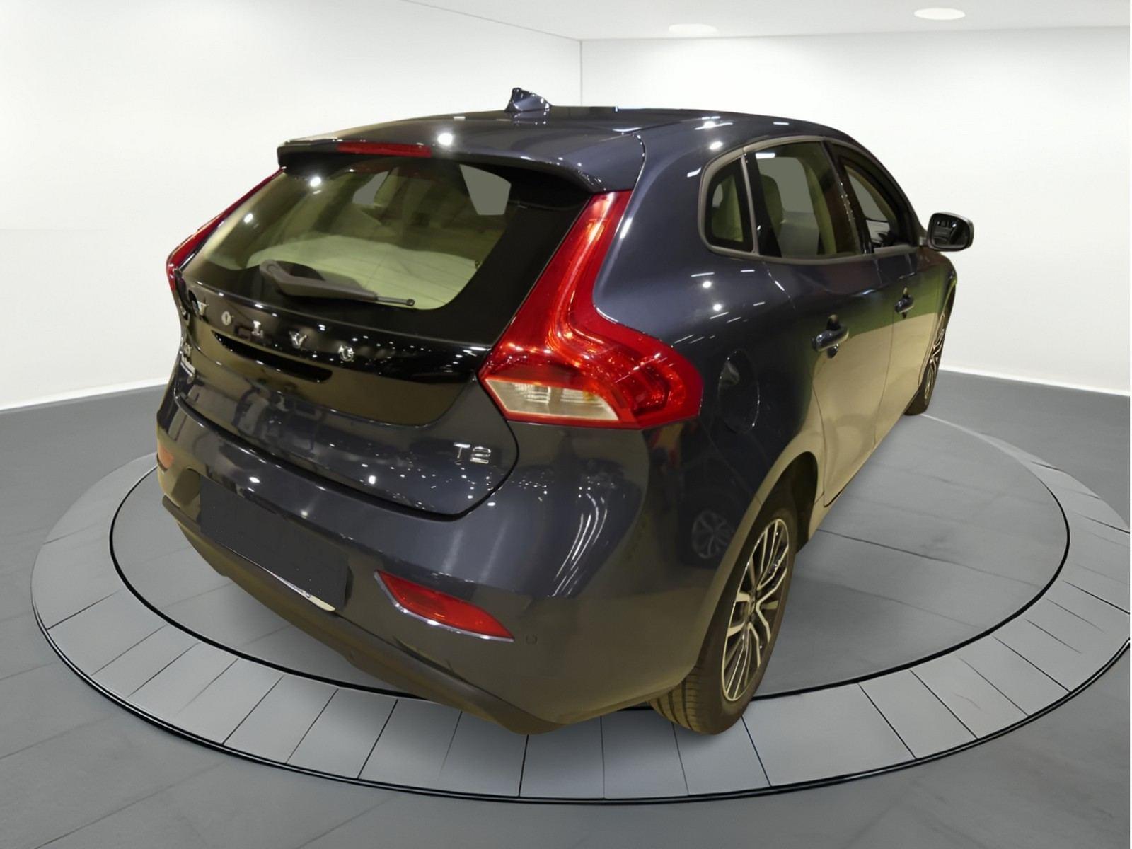 VOLVO V40 2.0 T2 BLACK EDITION GPF (EU6D) 2 