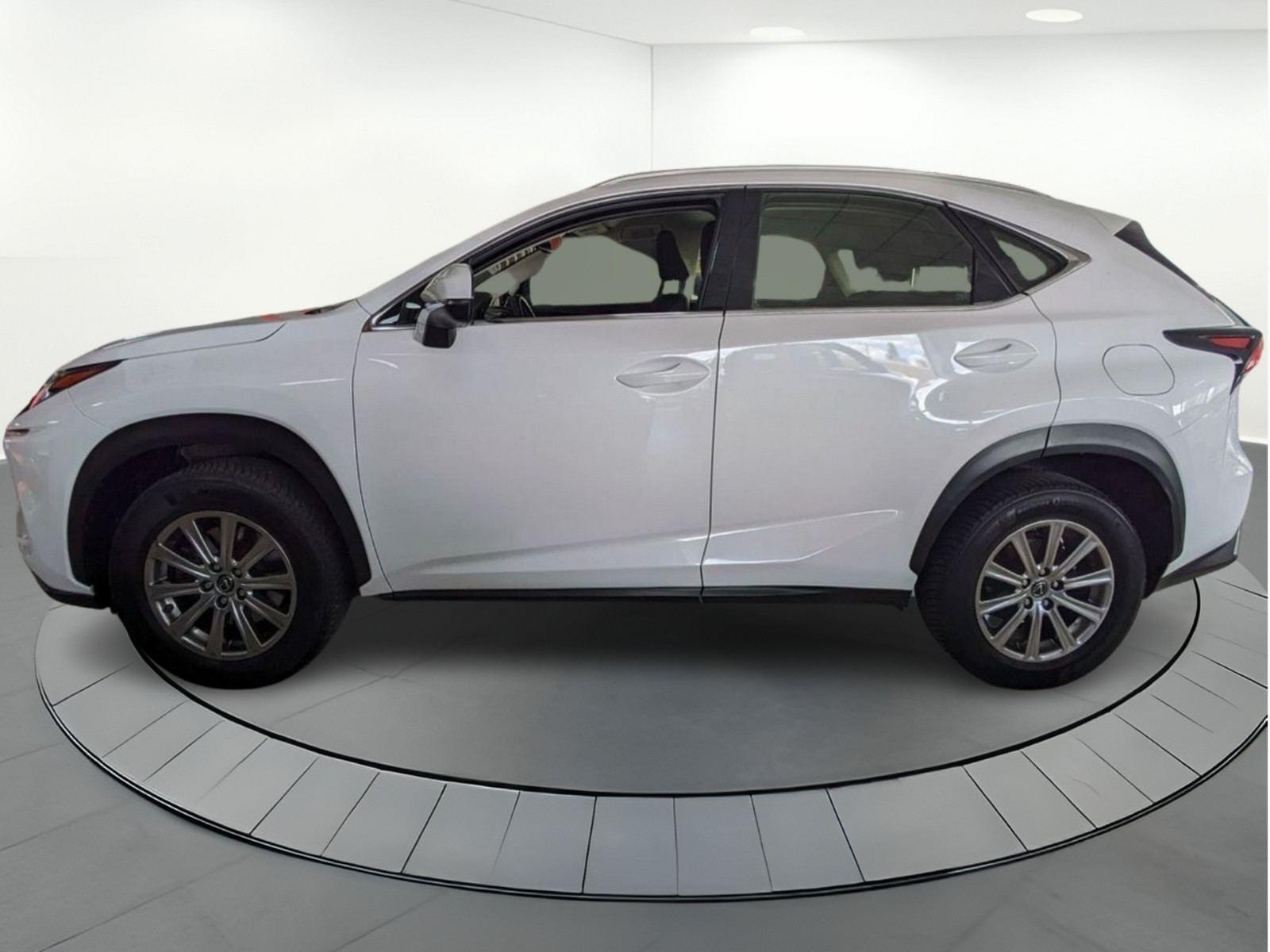 LEXUS NX 2.5 300H BUSINESS NAVIGATION 2WD (CX) 2 