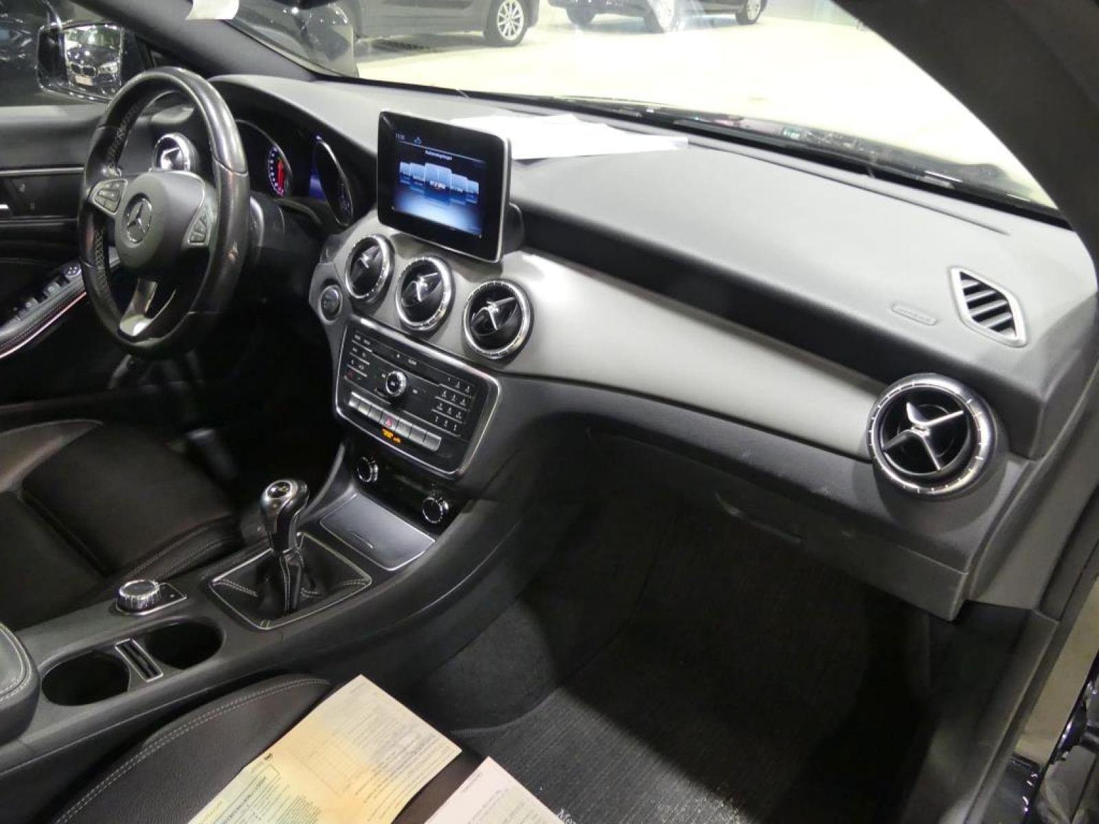 MERCEDES CLASE CLA SB 200 D 3 