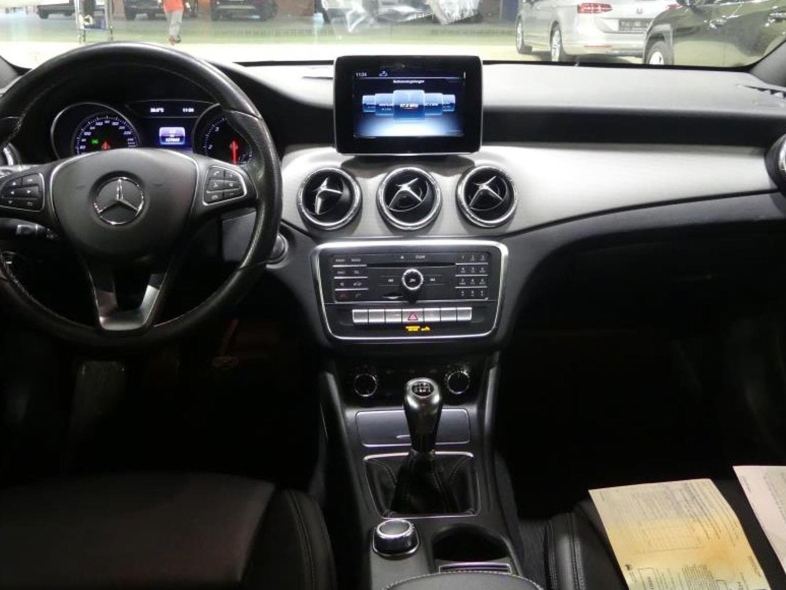 MERCEDES CLASE CLA SB 200 D 6 