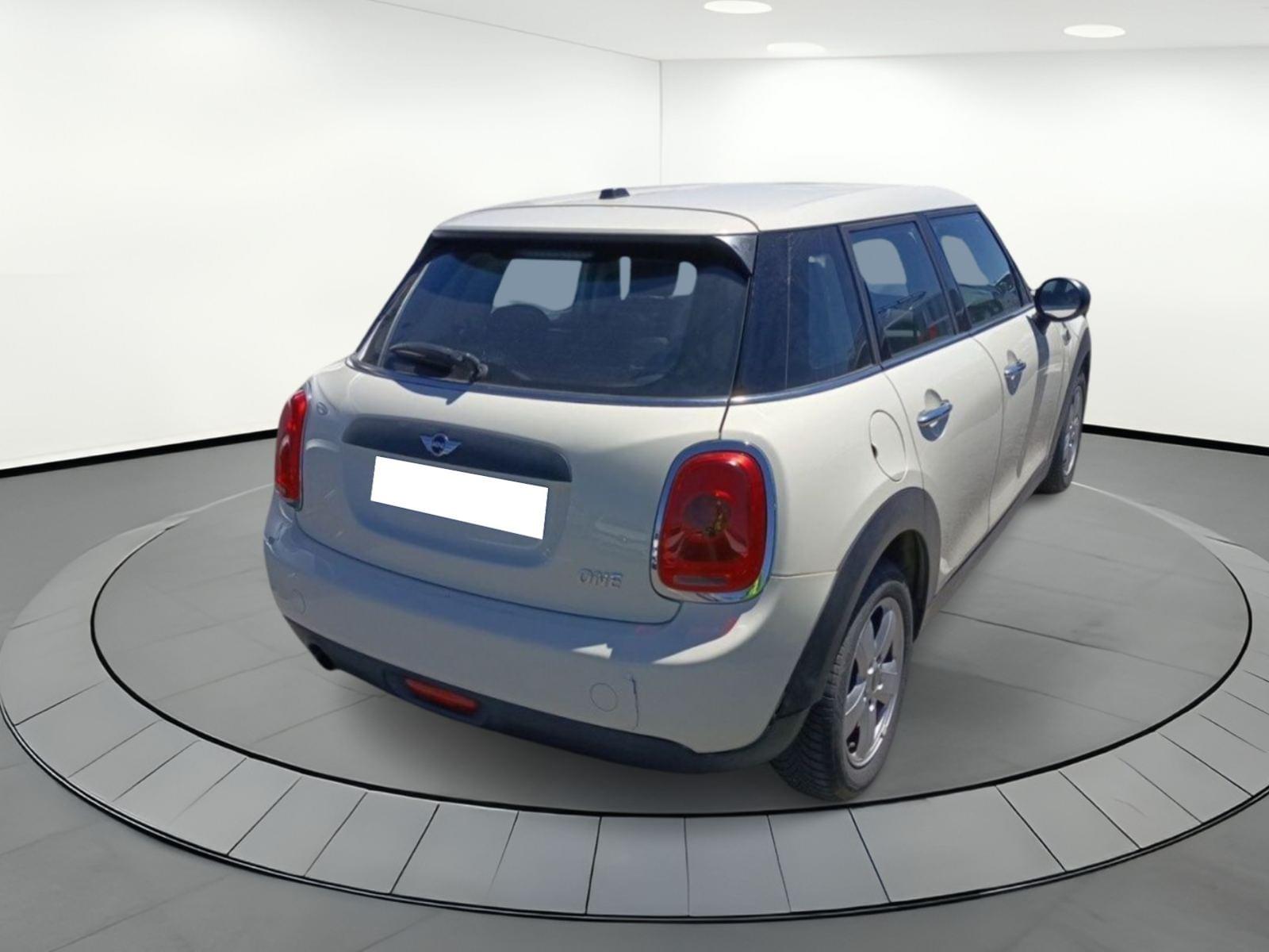 MINI ONE 5 PUERTAS 3 