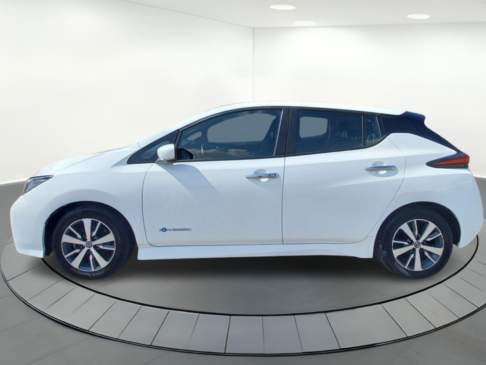 NISSAN LEAF ACENTA 40KWH 2 