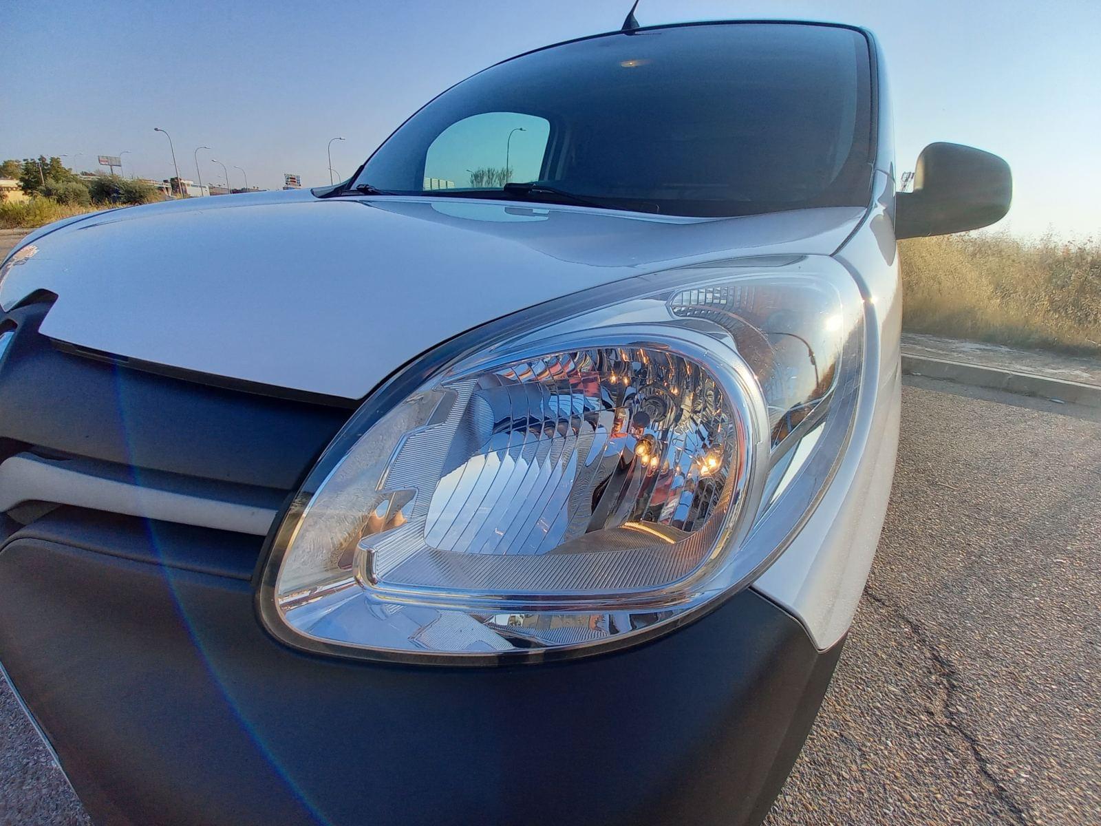 RENAULT KANGOO FURGON 1.5 BLUE DCI 70 KW MAXI 2 6 