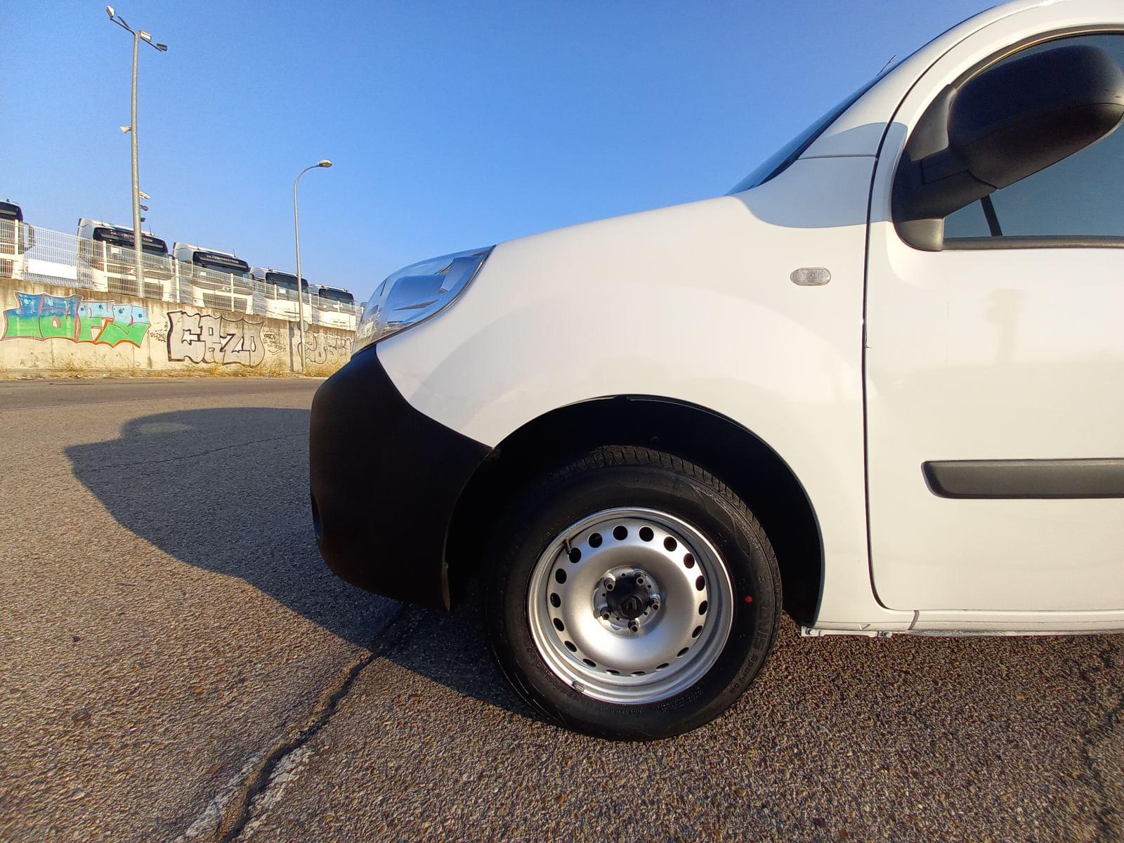 RENAULT KANGOO FURGON 1.5 BLUE DCI 70 KW MAXI 2 7 