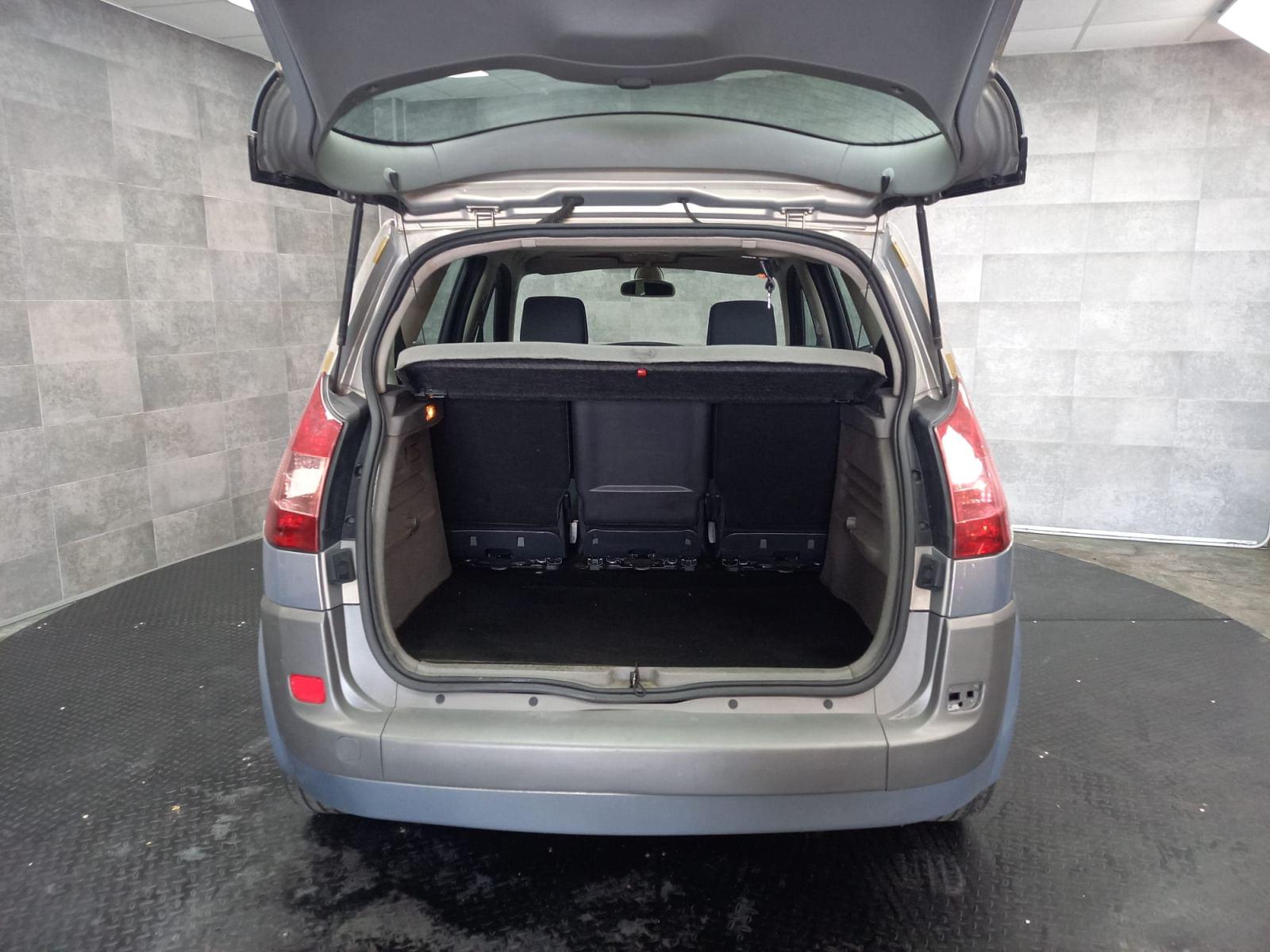 RENAULT SCéNIC 1.5 DCI 12