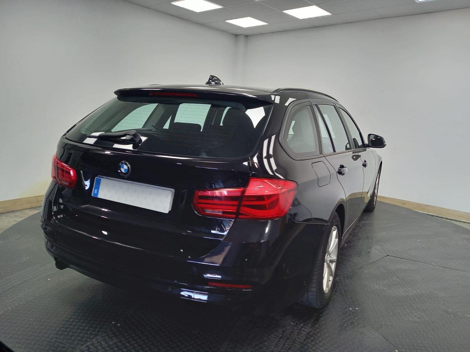 BMW SERIE 3 REEKS TOURING 318D (100 KW) 5D 4