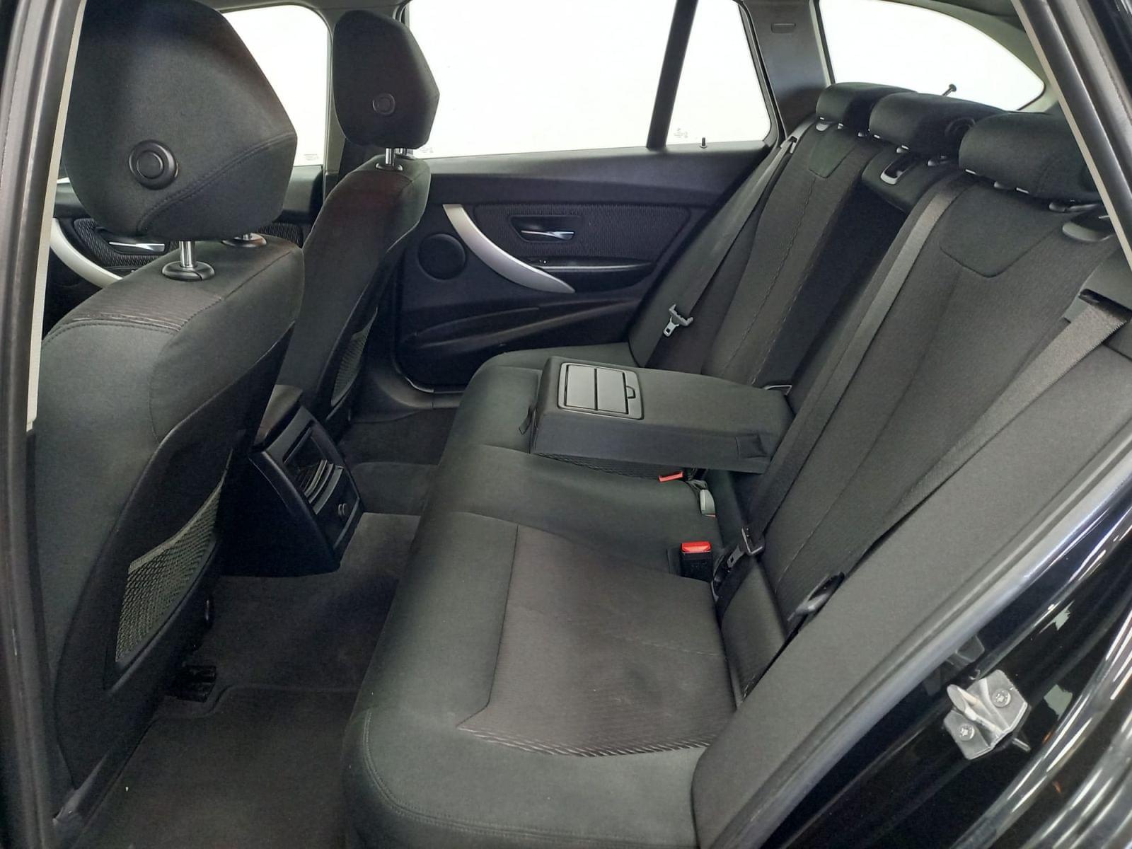 BMW SERIE 3 REEKS TOURING 318D (100 KW) 5D 8