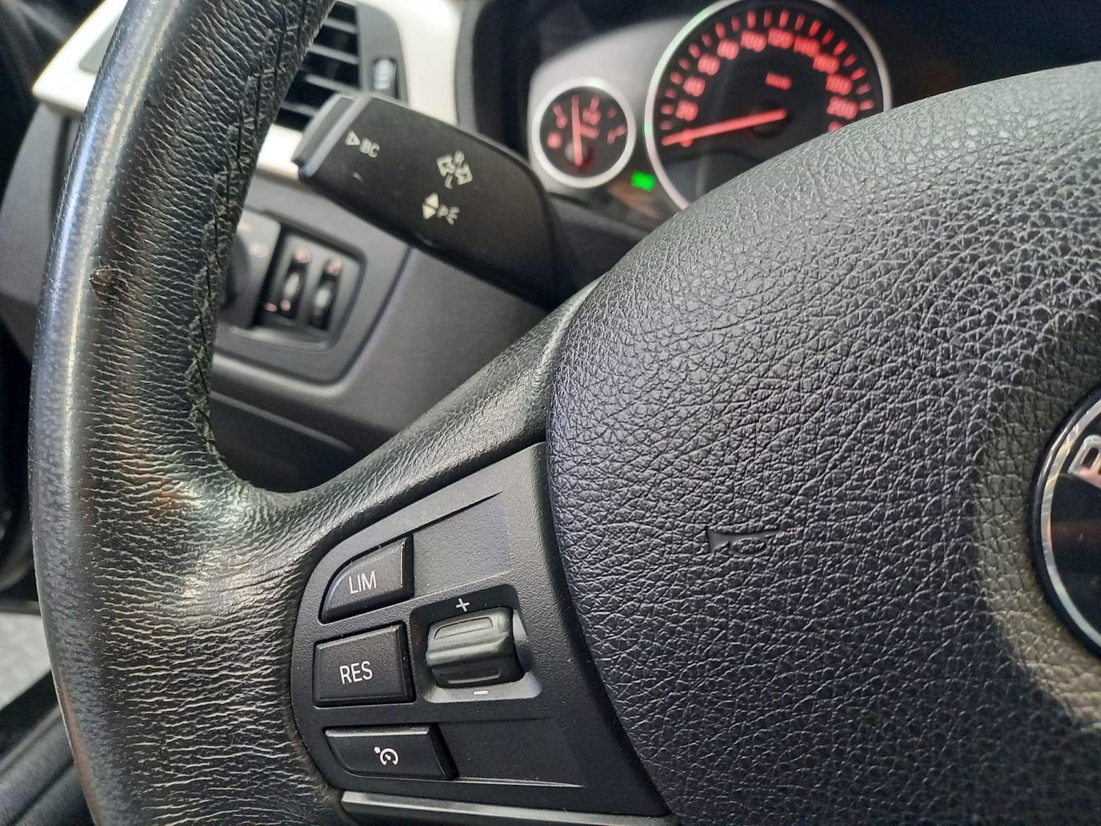 BMW SERIE 3 REEKS TOURING 318D (100 KW) 5D 34