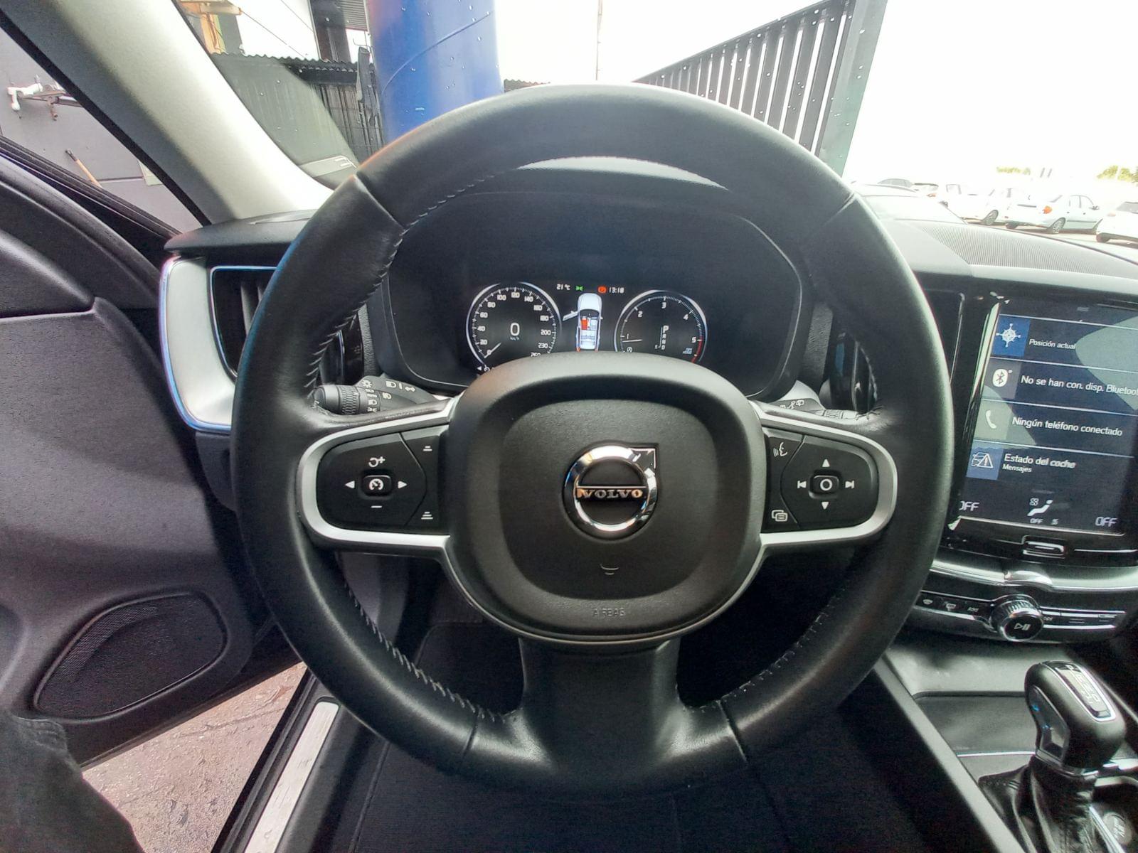 VOLVO XC60 MOMENTUM AWD 2.0 D4 190 CV AT8 E6DT 13 