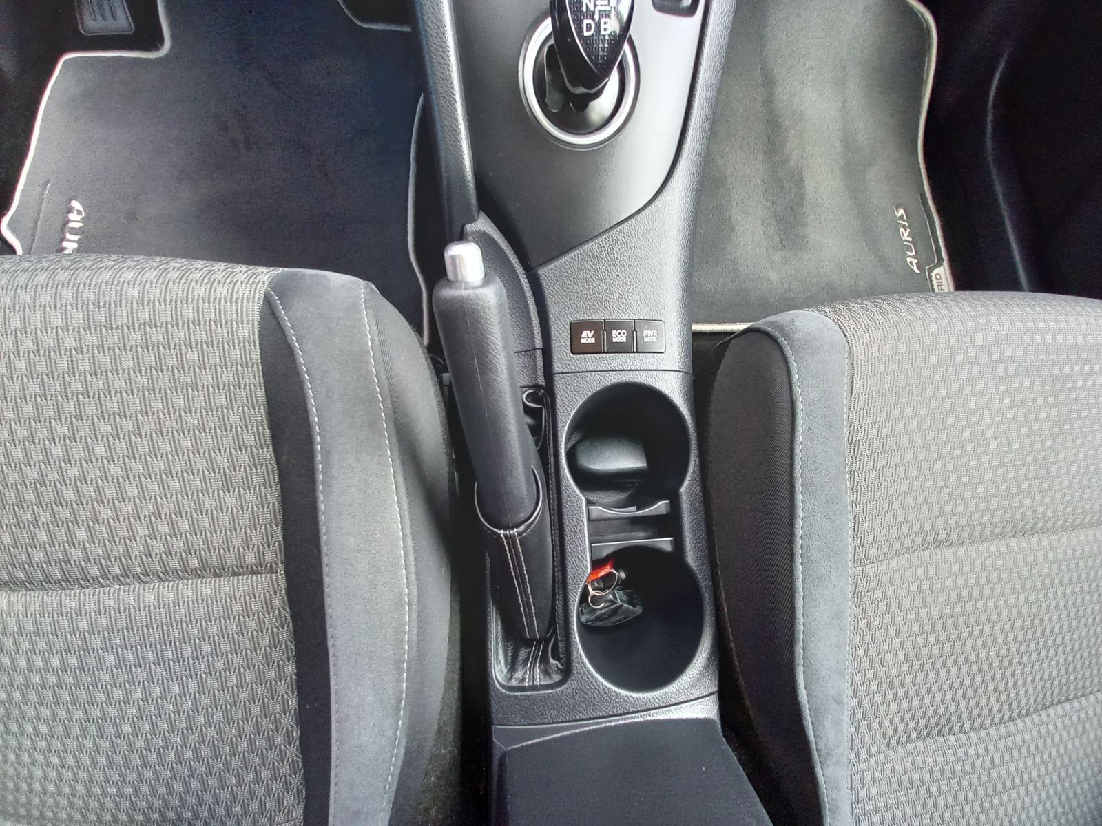 TOYOTA AURIS 1.8 140H FEEL! EDITION TOURING SPO 20 