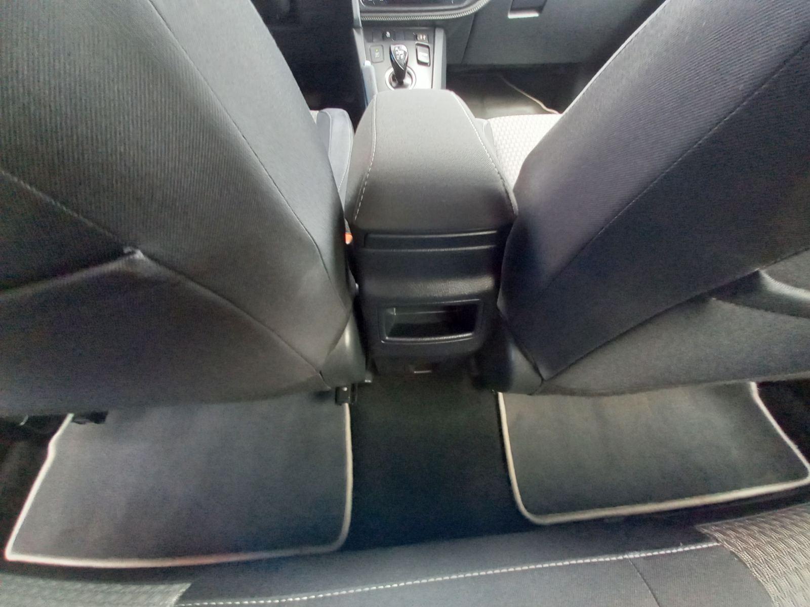 TOYOTA AURIS 1.8 140H FEEL! EDITION TOURING SPO 23 