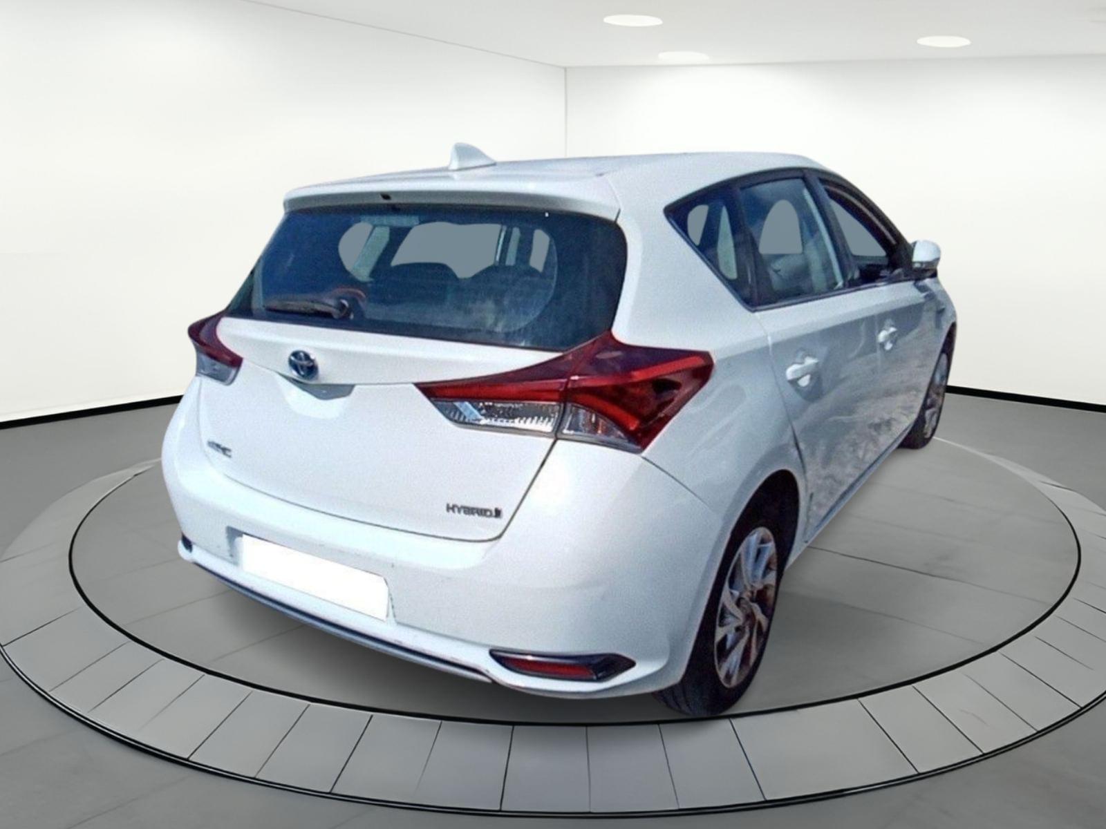 TOYOTA AURIS 1.8 140H Hybrid Active (Business Plus) 4 