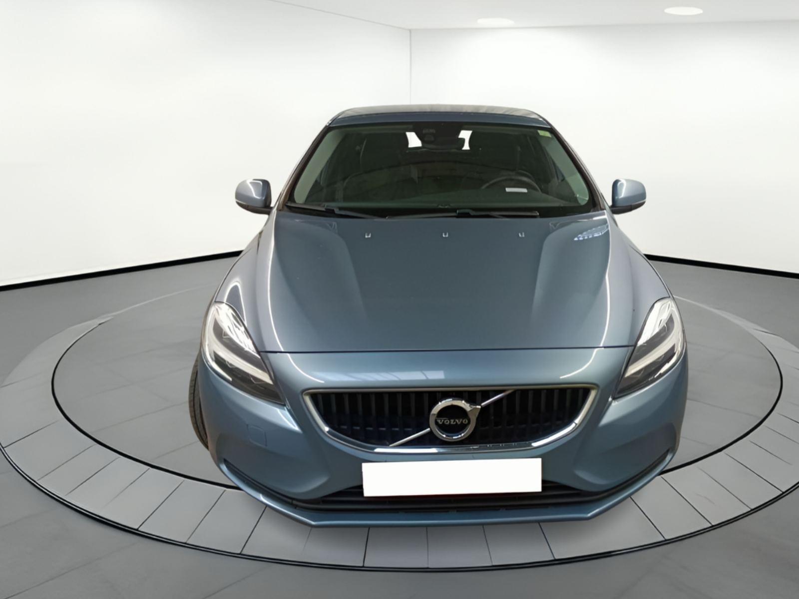 VOLVO V40 D2 BLACK EDITION 5D 2 