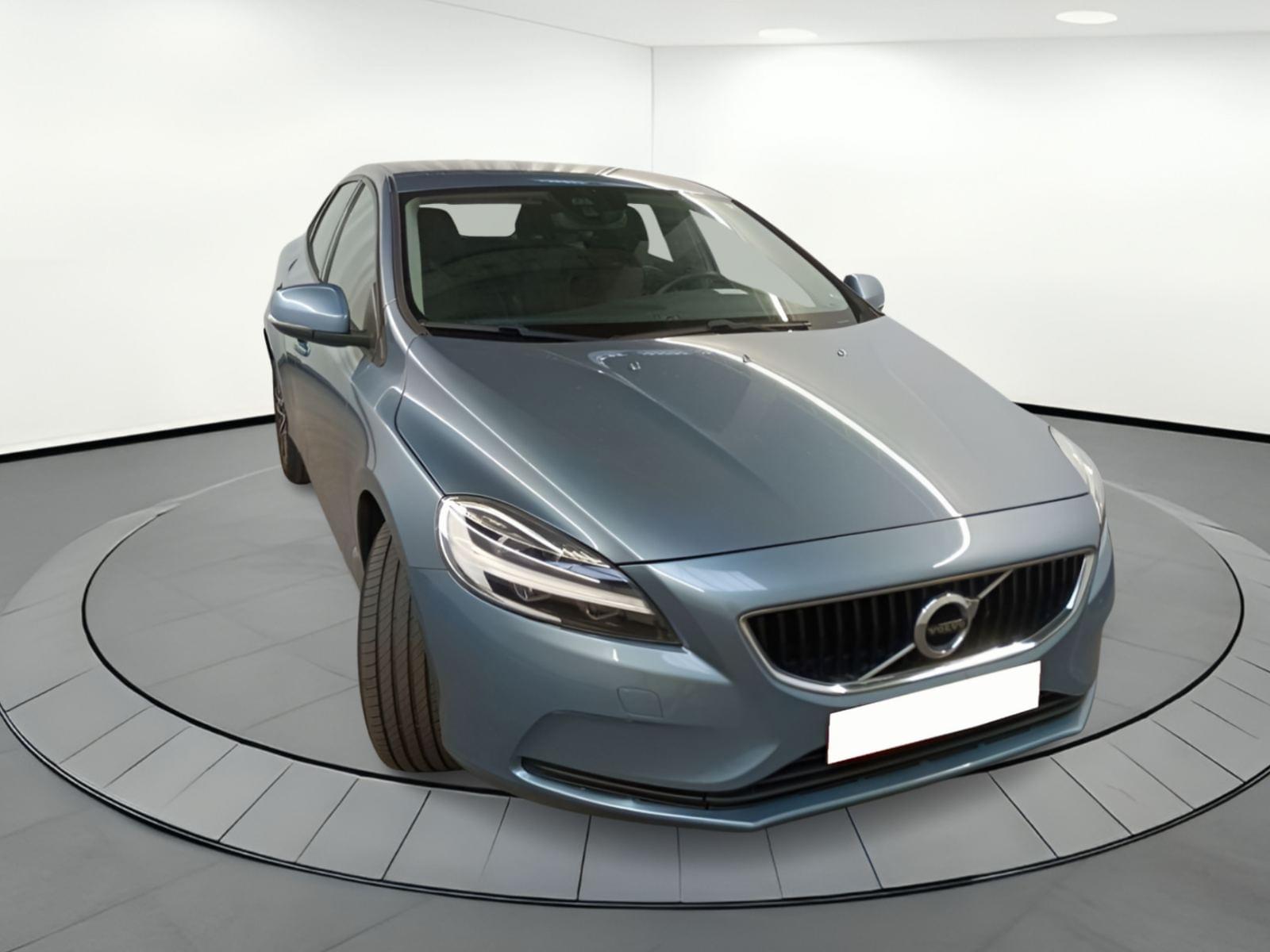 VOLVO V40 D2 BLACK EDITION 5D 3 