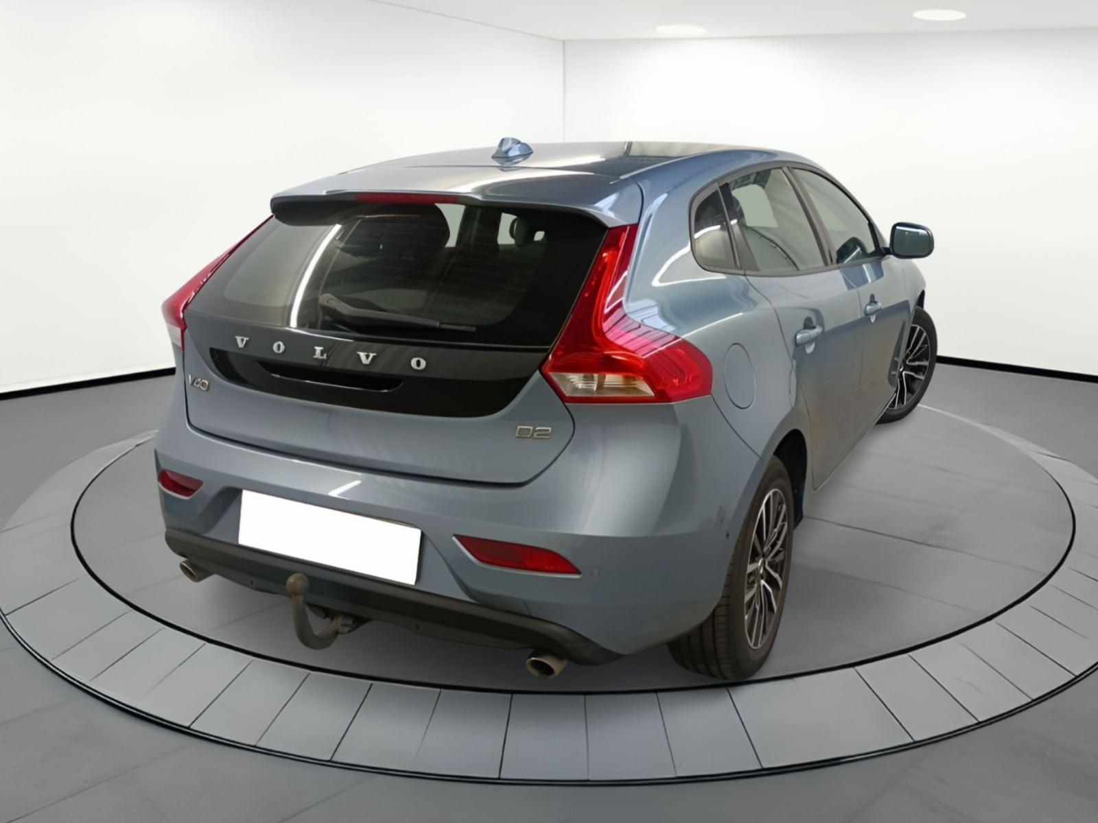 VOLVO V40 D2 BLACK EDITION 5D 4 