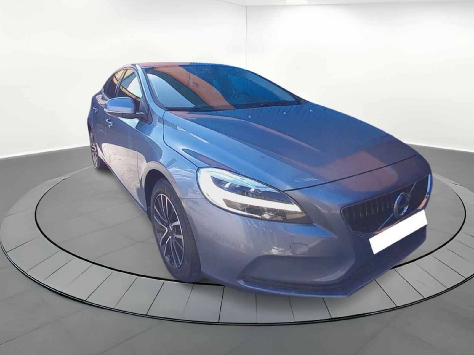 VOLVO V40 D2 BLACK EDITION 5D 2 