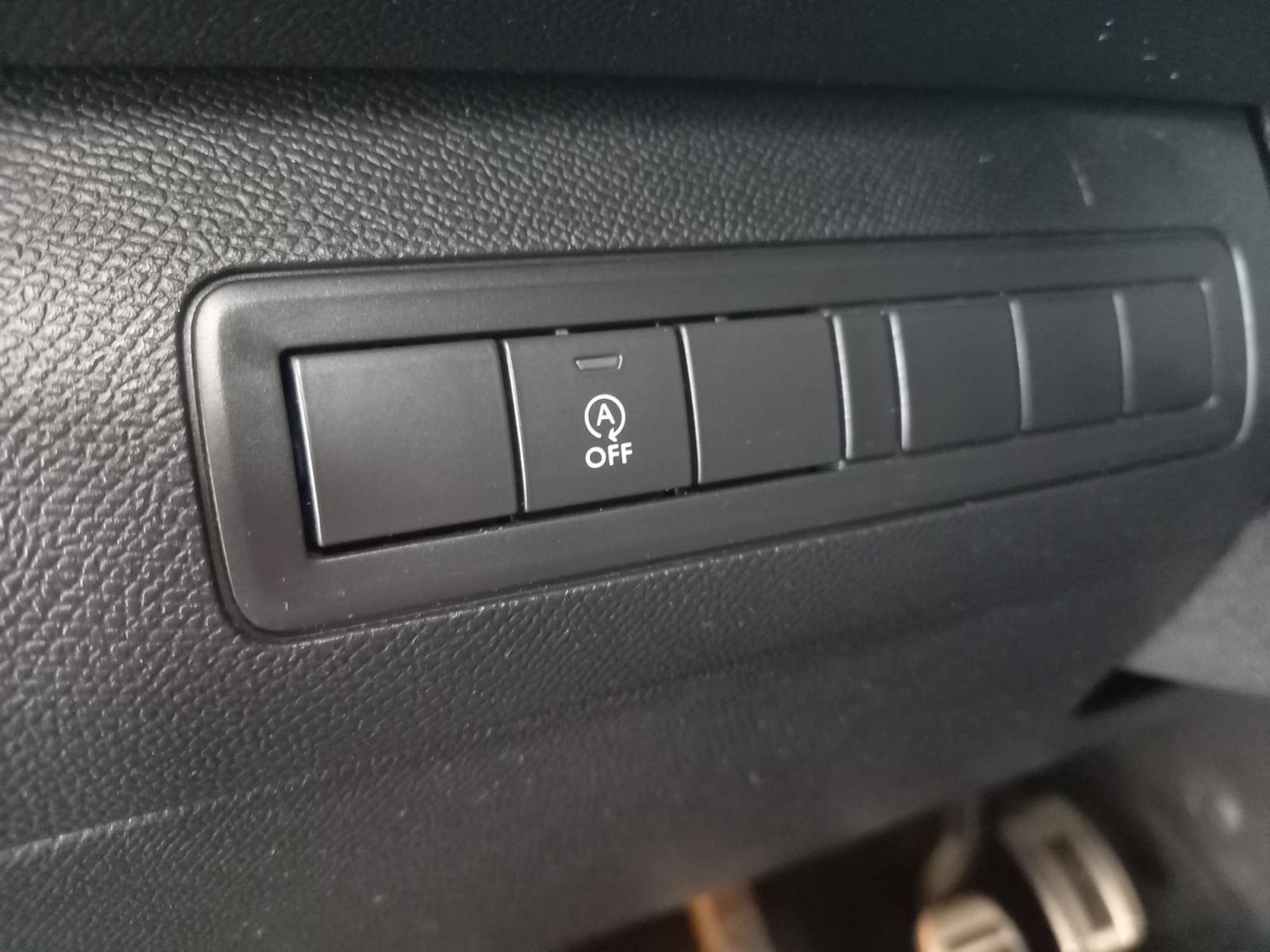 PEUGEOT 308 SW 1.5 BLUE HDI 130 GT LINE (EU6.2) 5D 17