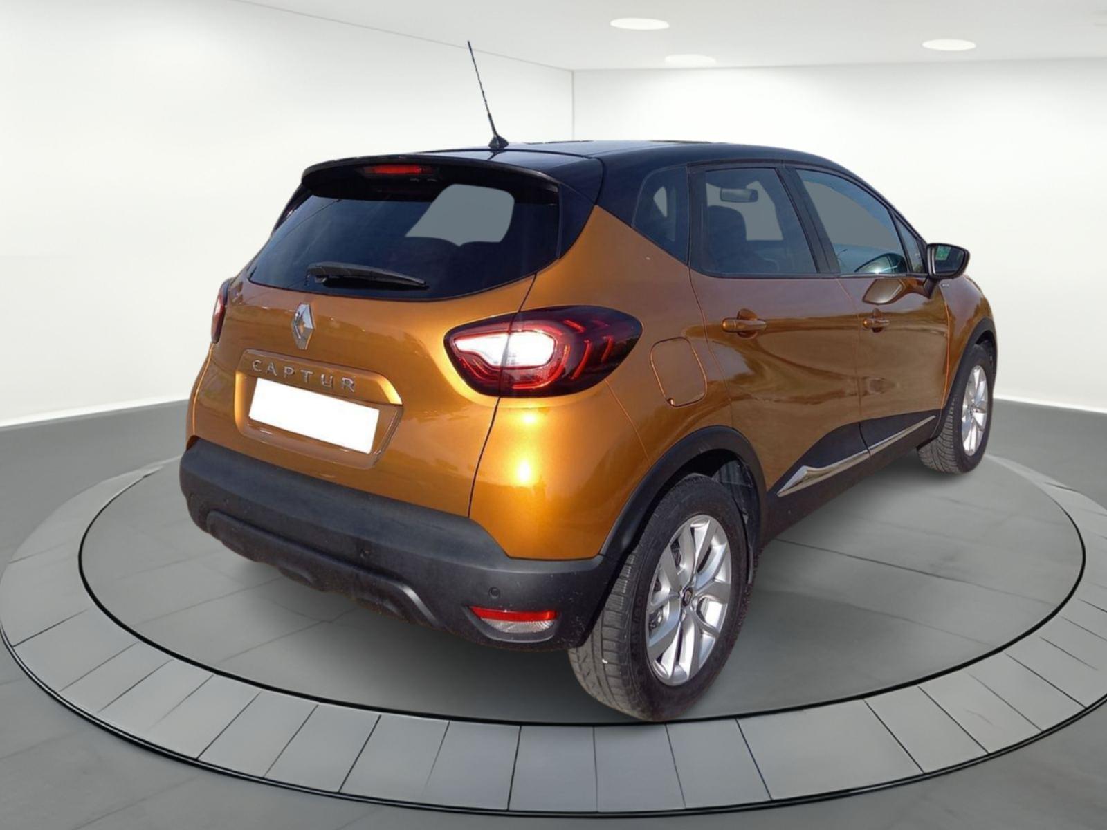 RENAULT CAPTUR 0.9 TCE LIMITED (EU6C) 3 