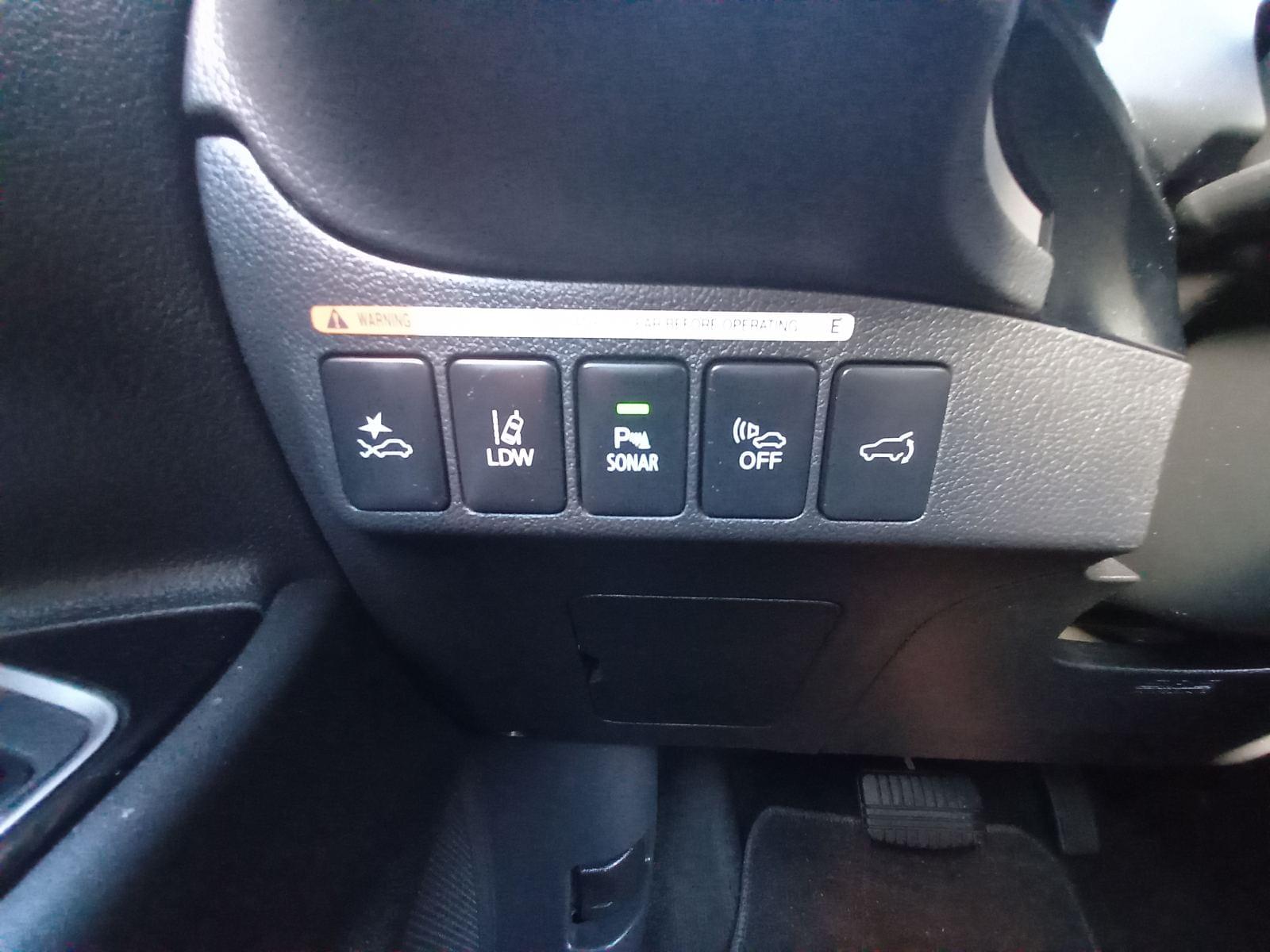 MITSUBISHI OUTLANDER 2.4 PHEV Kaiteki Auto 4WD 9 