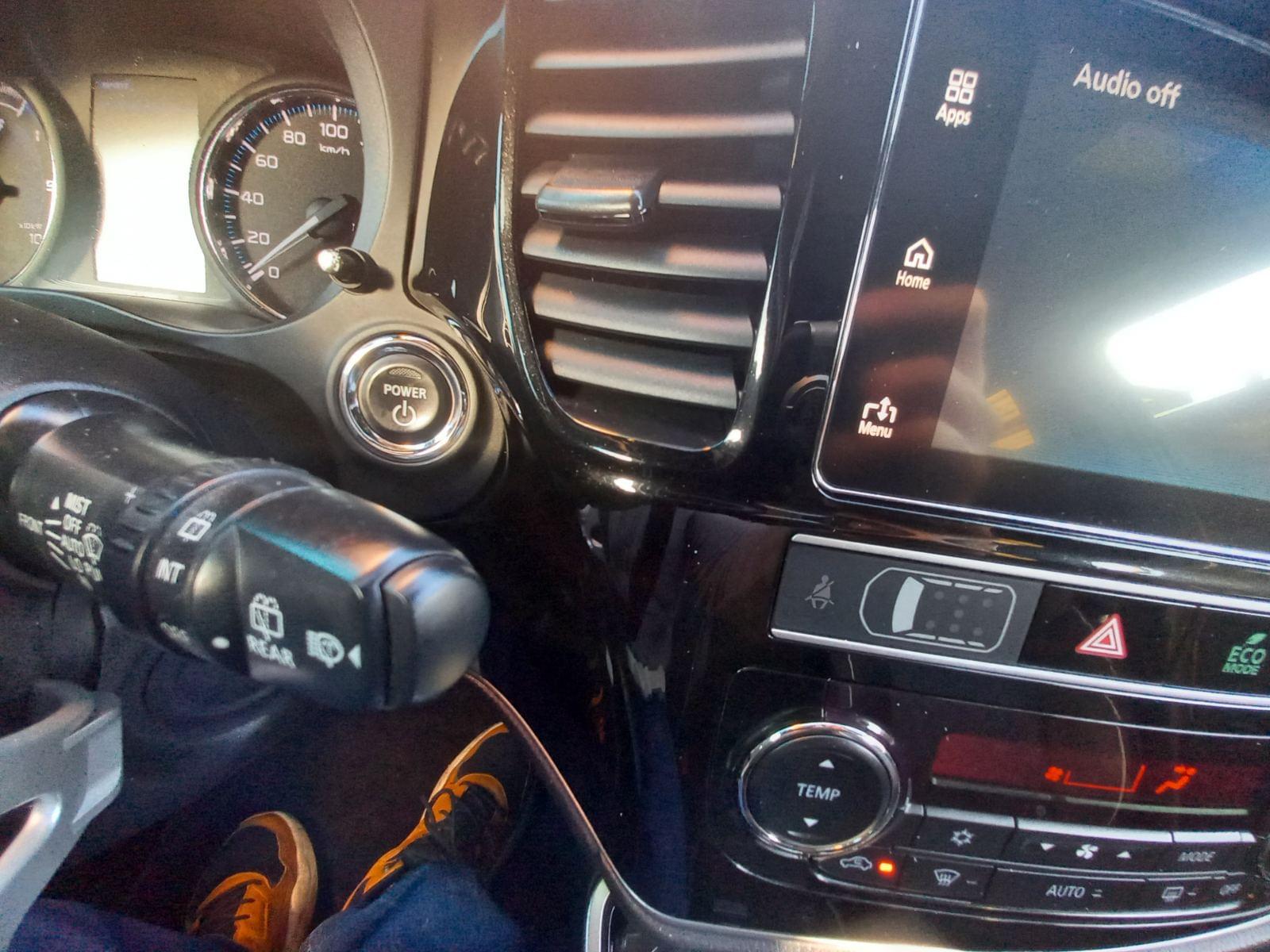 MITSUBISHI OUTLANDER 2.4 PHEV Kaiteki Auto 4WD 14 