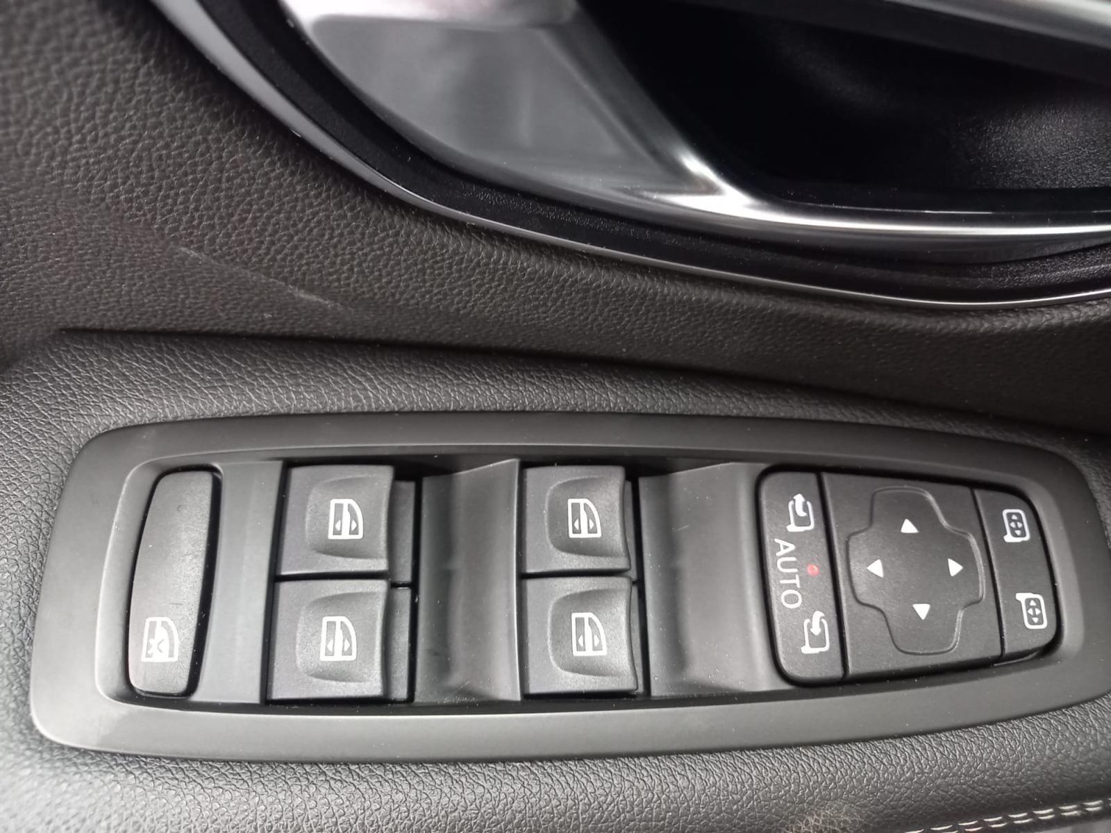 RENAULT GRAND SCéNIC IV BUSINESS 1.5 DCI 110CV 7 PLAZAS 32 