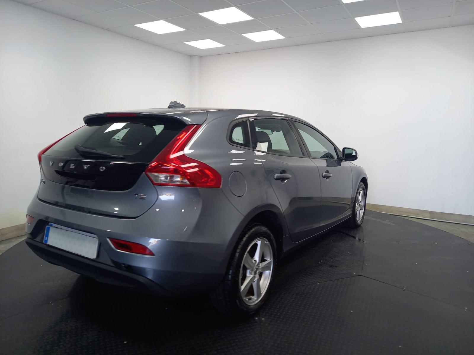 VOLVO V40 1.5 T2 BLACK EDITION GEAR.GPF 4 