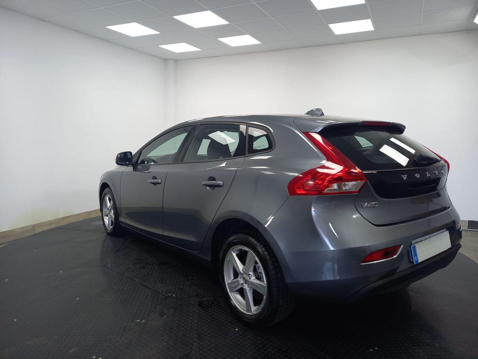 VOLVO V40 1.5 T2 BLACK EDITION GEAR.GPF 6 