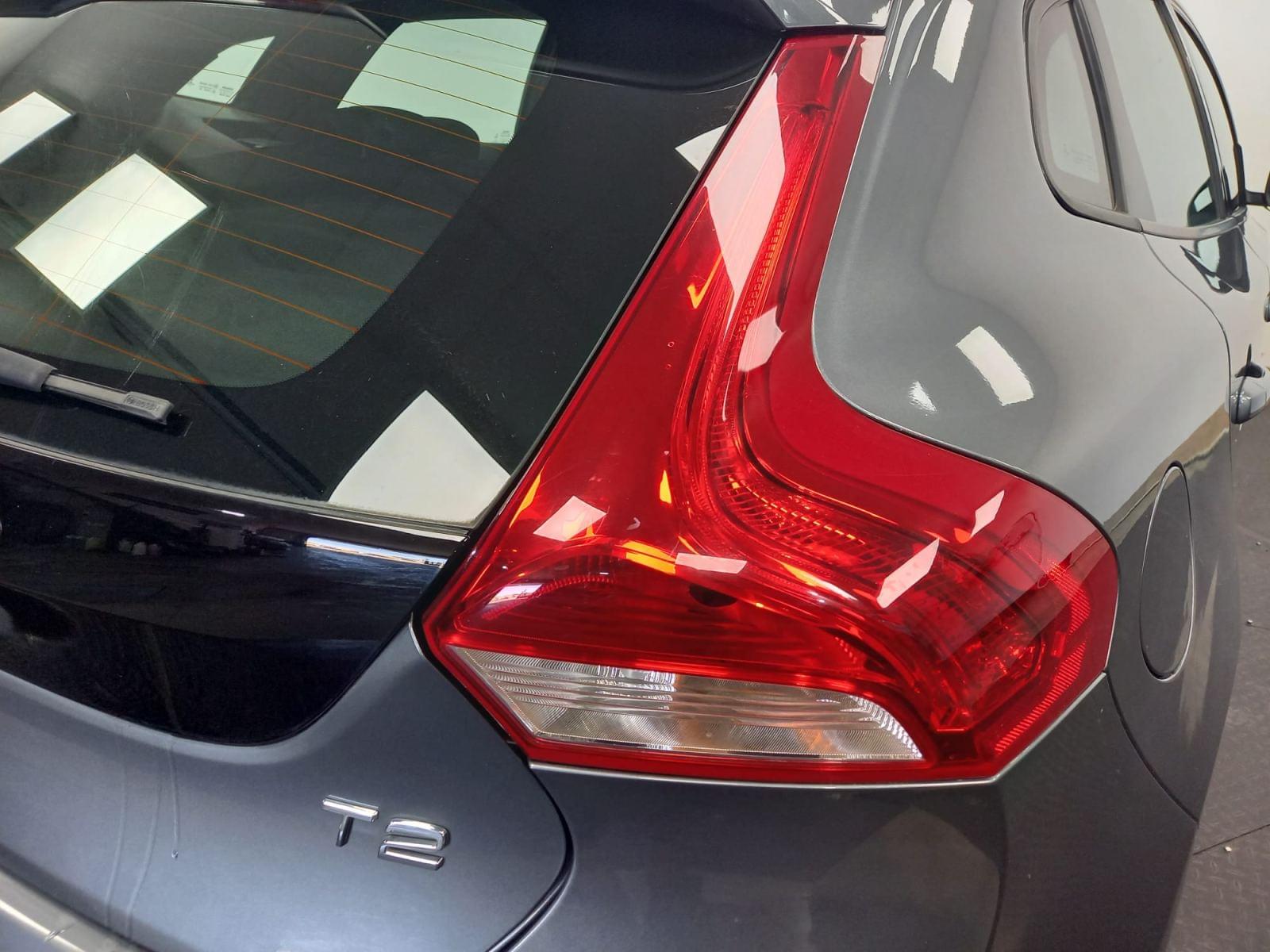 VOLVO V40 1.5 T2 BLACK EDITION GEAR.GPF 11 
